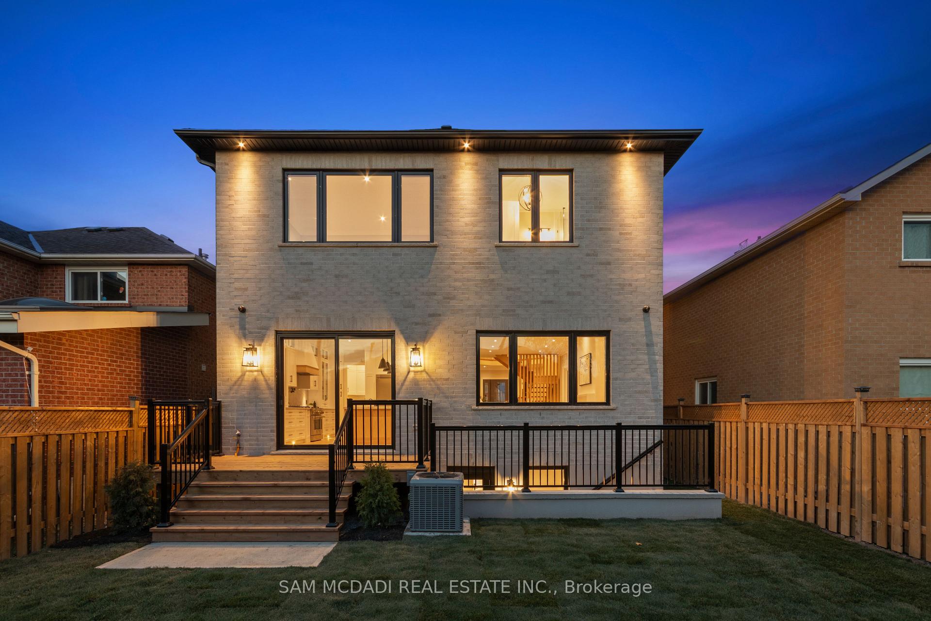 4584 Full Moon Circle