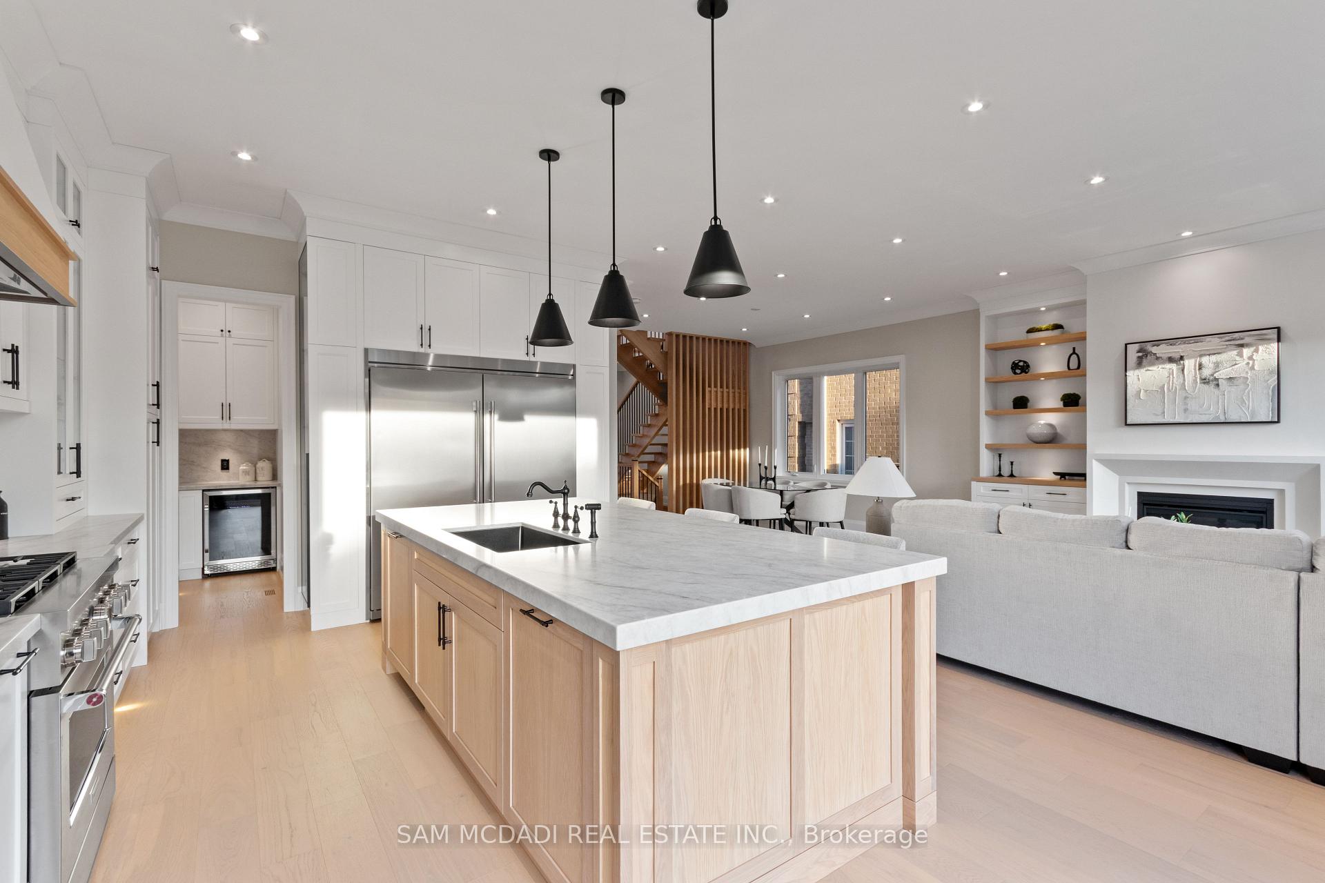 4584 Full Moon Circle