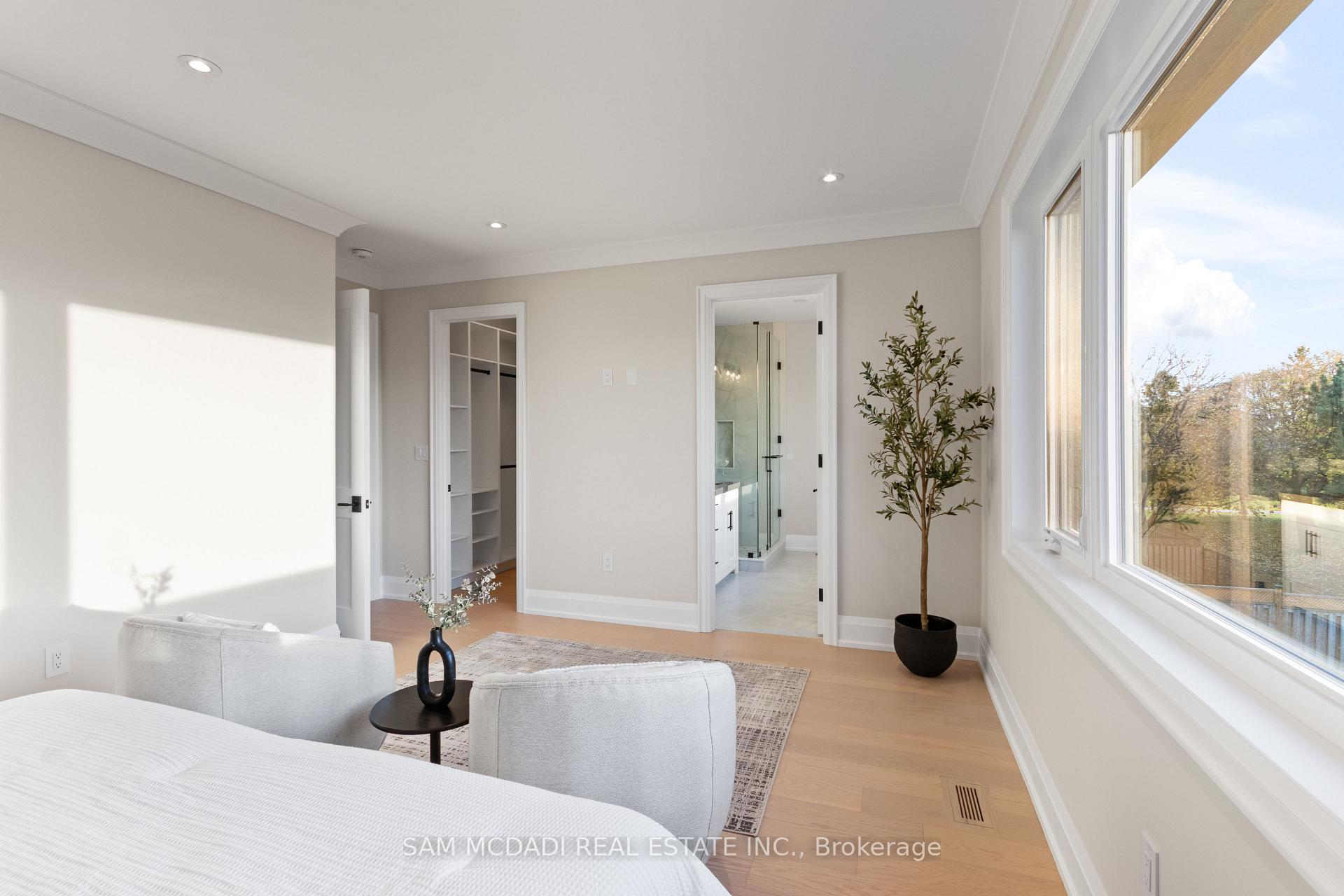 4584 Full Moon Circle