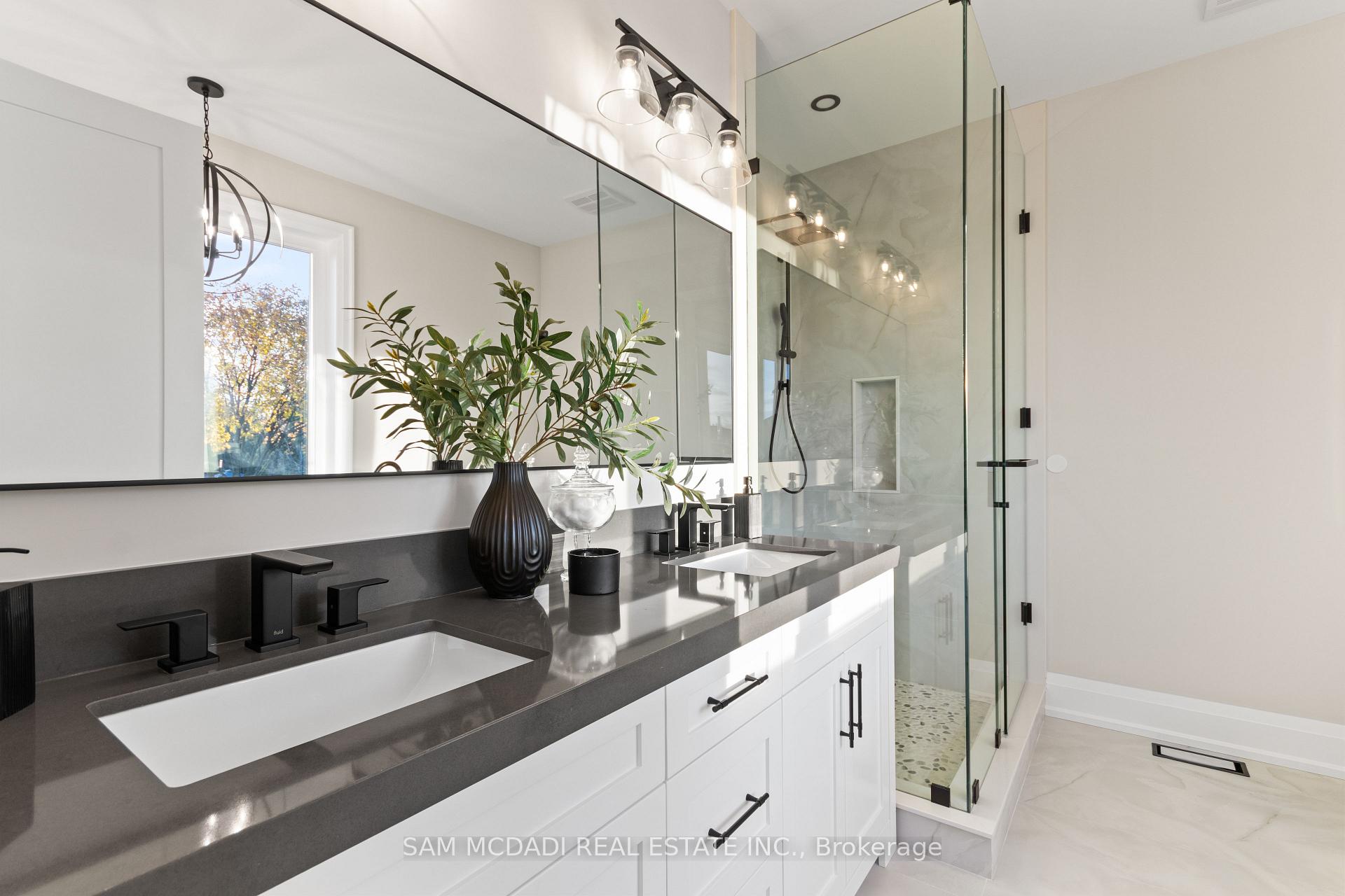 4584 Full Moon Circle