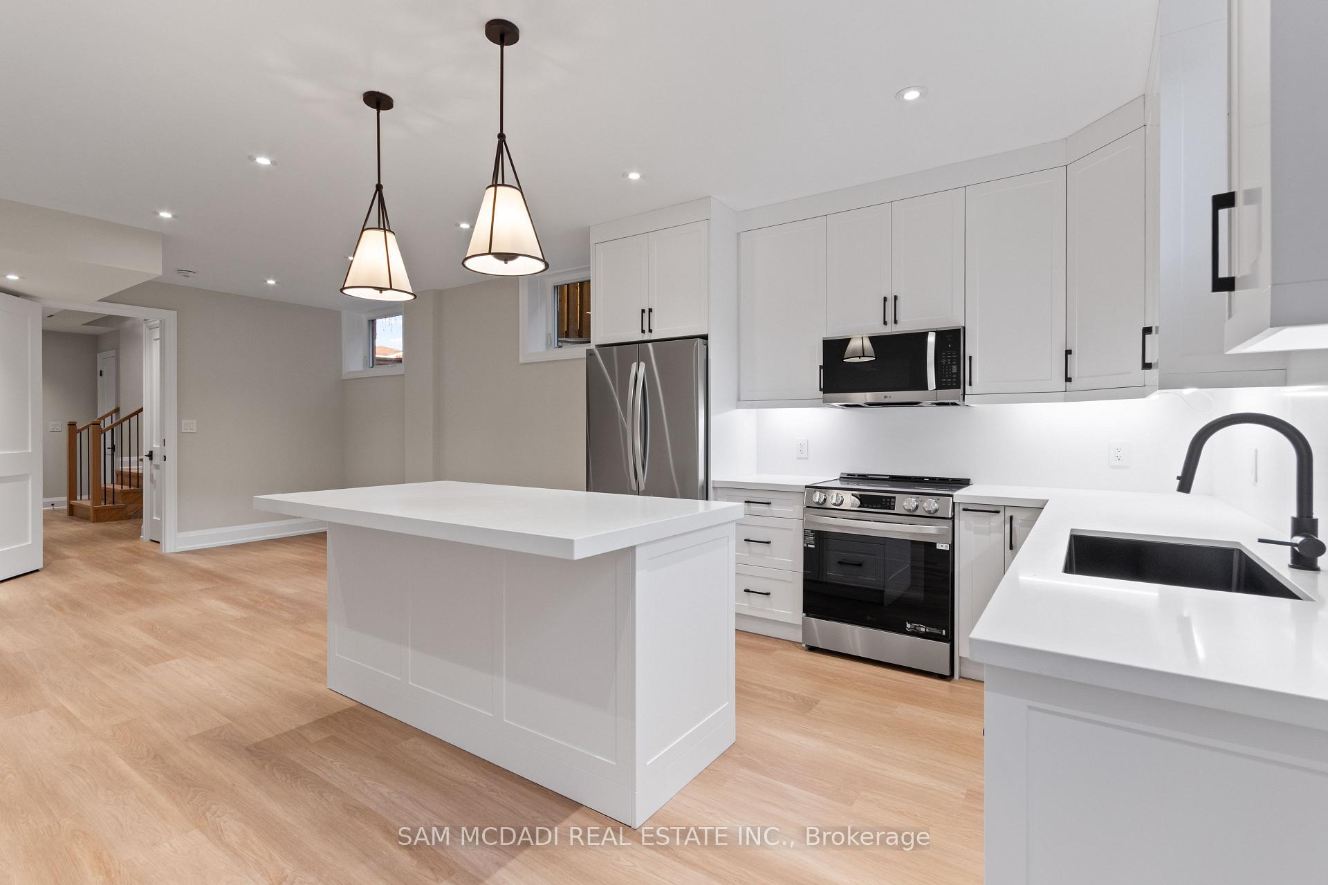 4584 Full Moon Circle