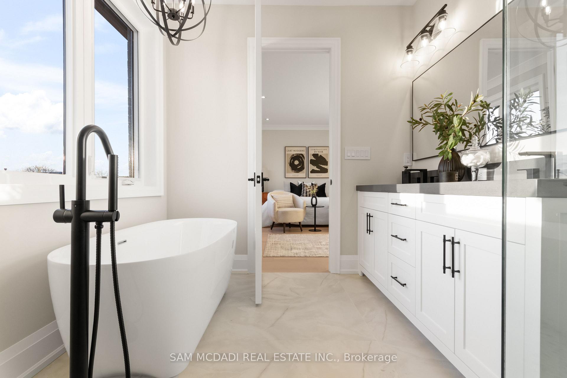 4584 Full Moon Circle