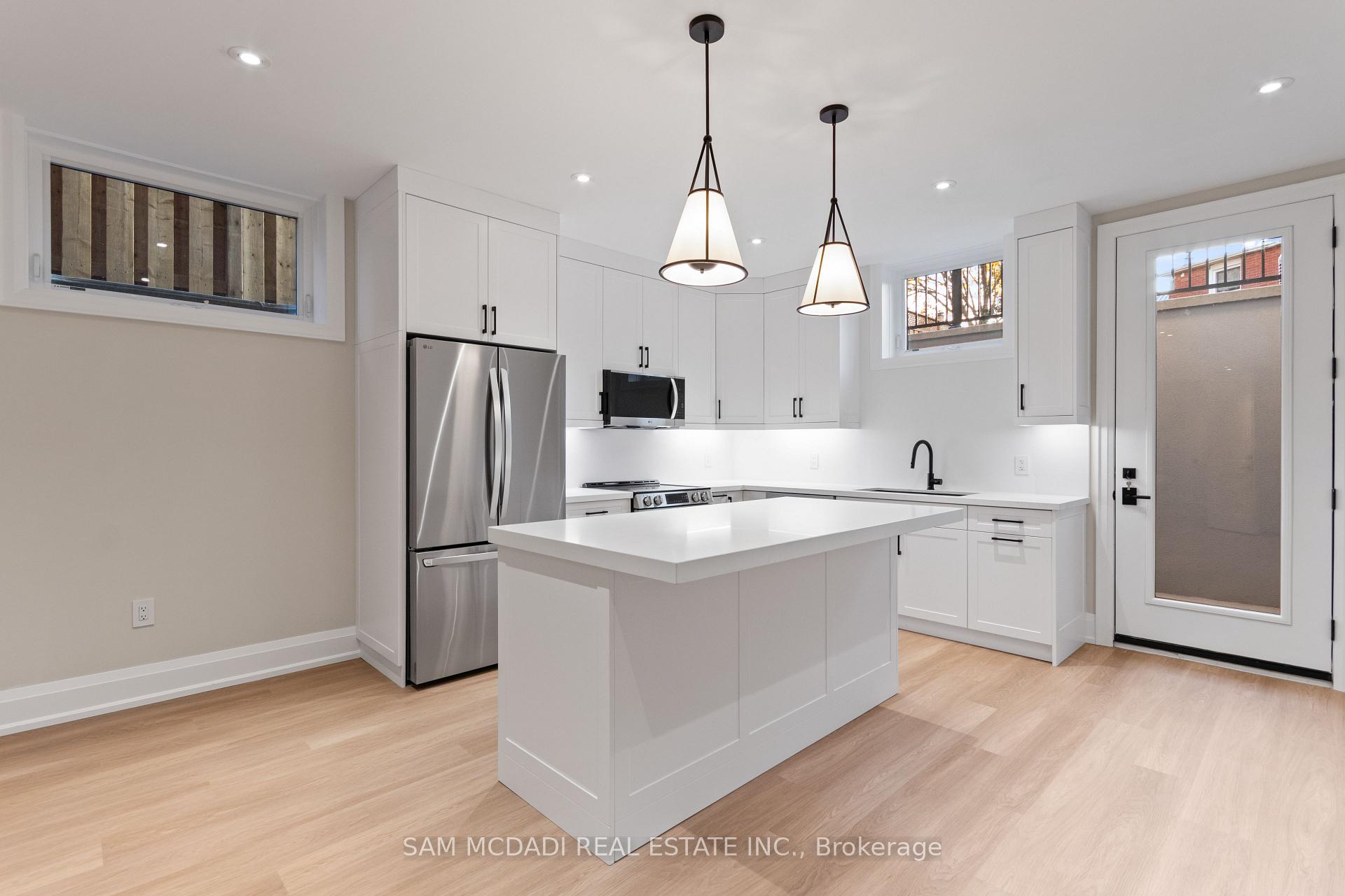 4584 Full Moon Circle