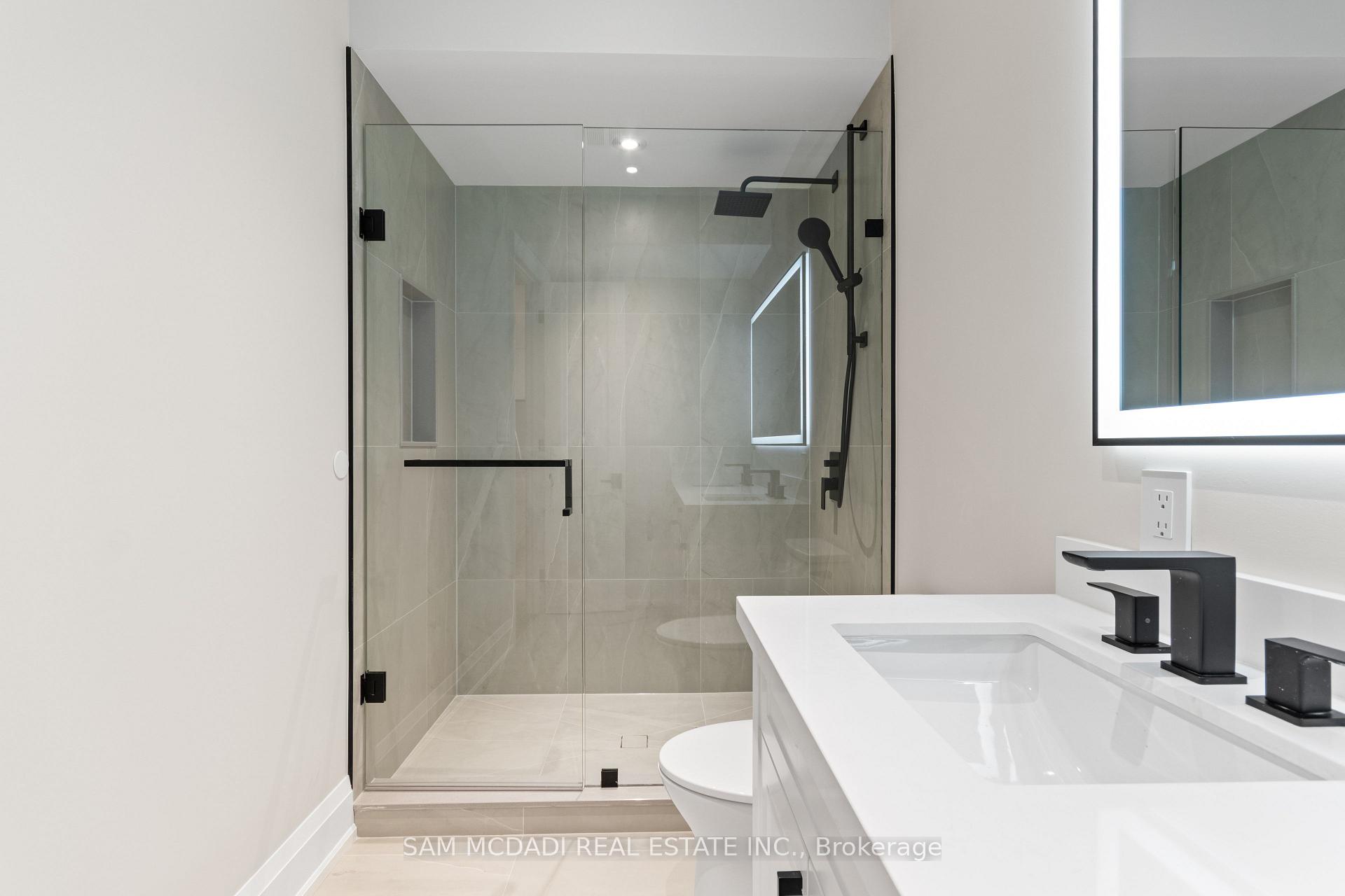 4584 Full Moon Circle