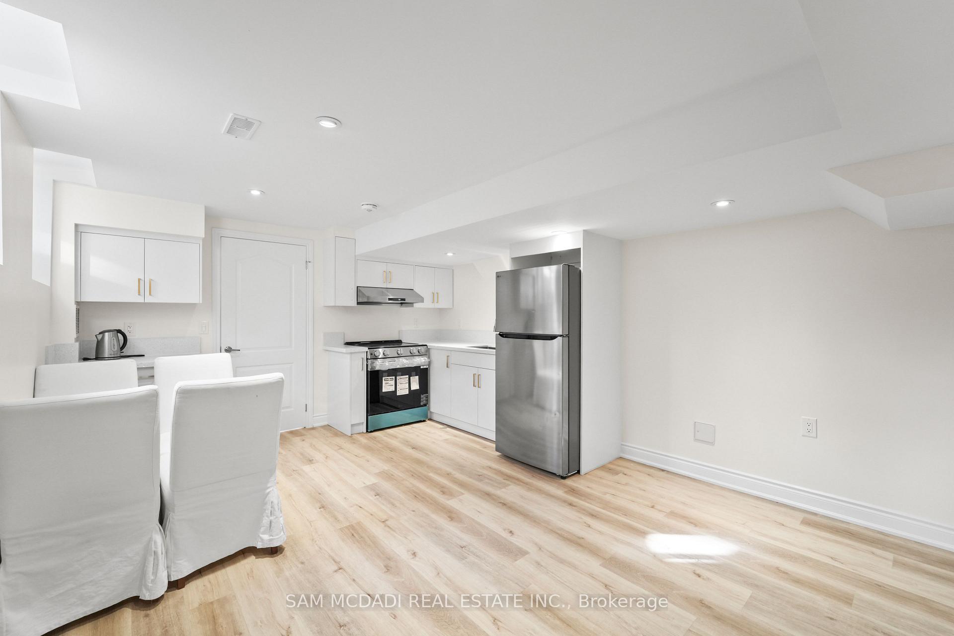 904 Somerville Terrace