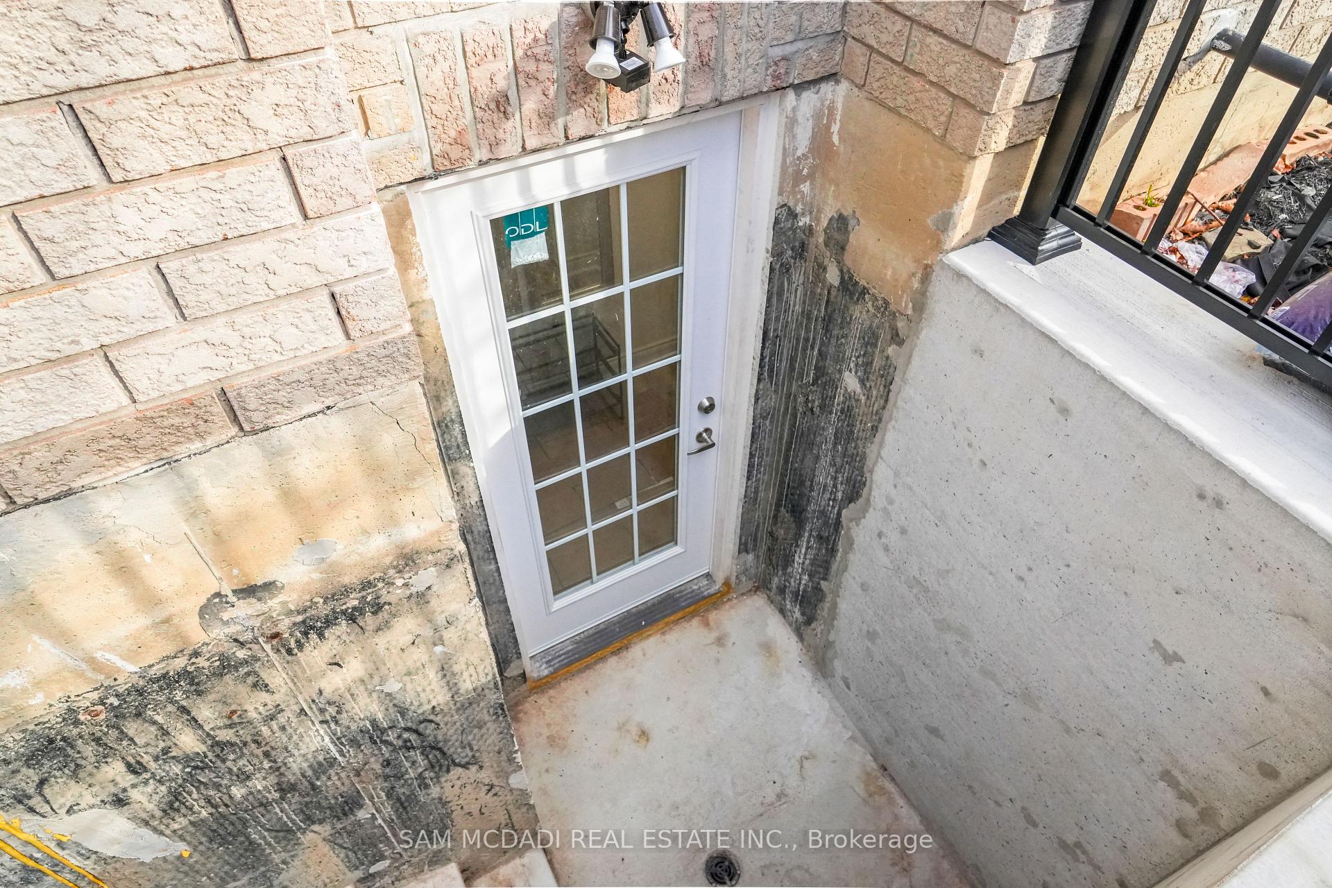 904 Somerville Terrace