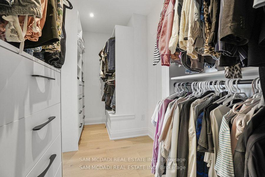 10 Lunar Crescent 24