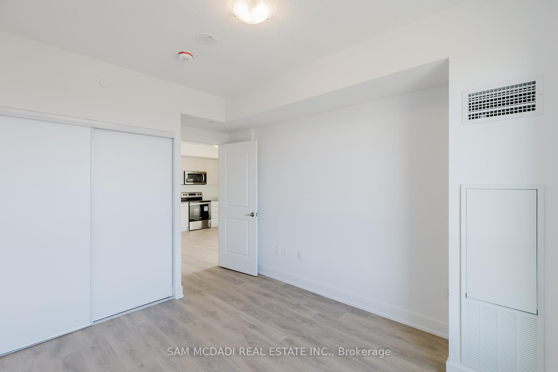 202 Burnhamthrope Road E 2003