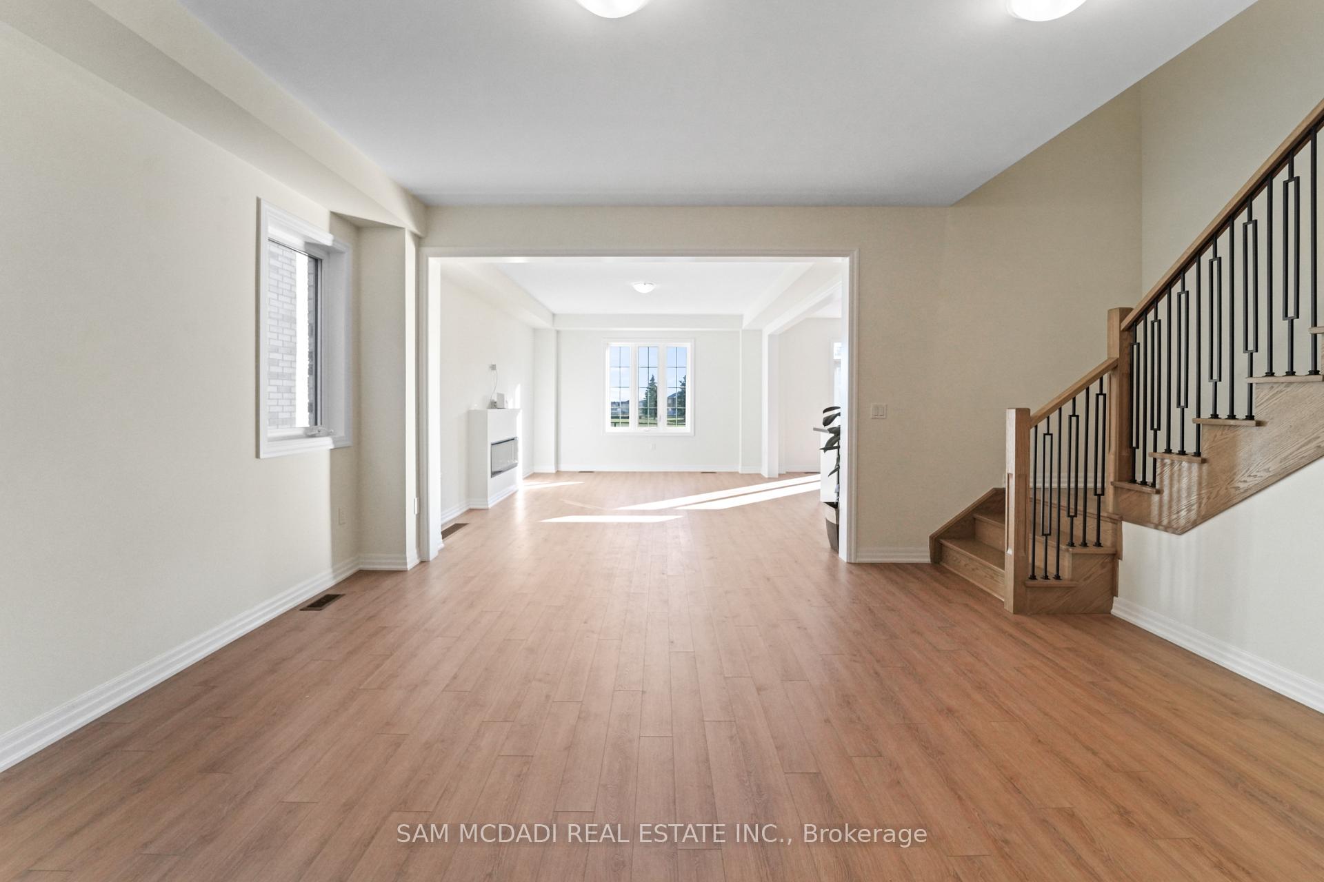 37 SOUTHBURY MANOR (Upper) Drive