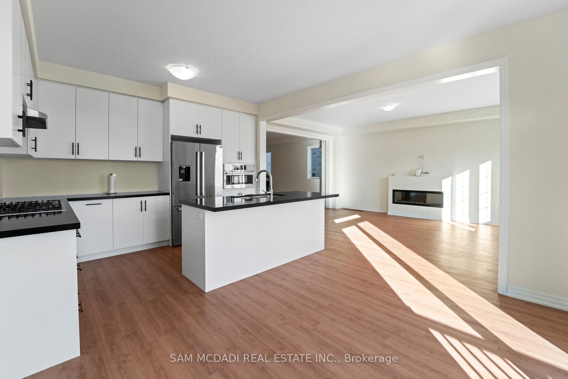 37 SOUTHBURY MANOR (Upper) Drive