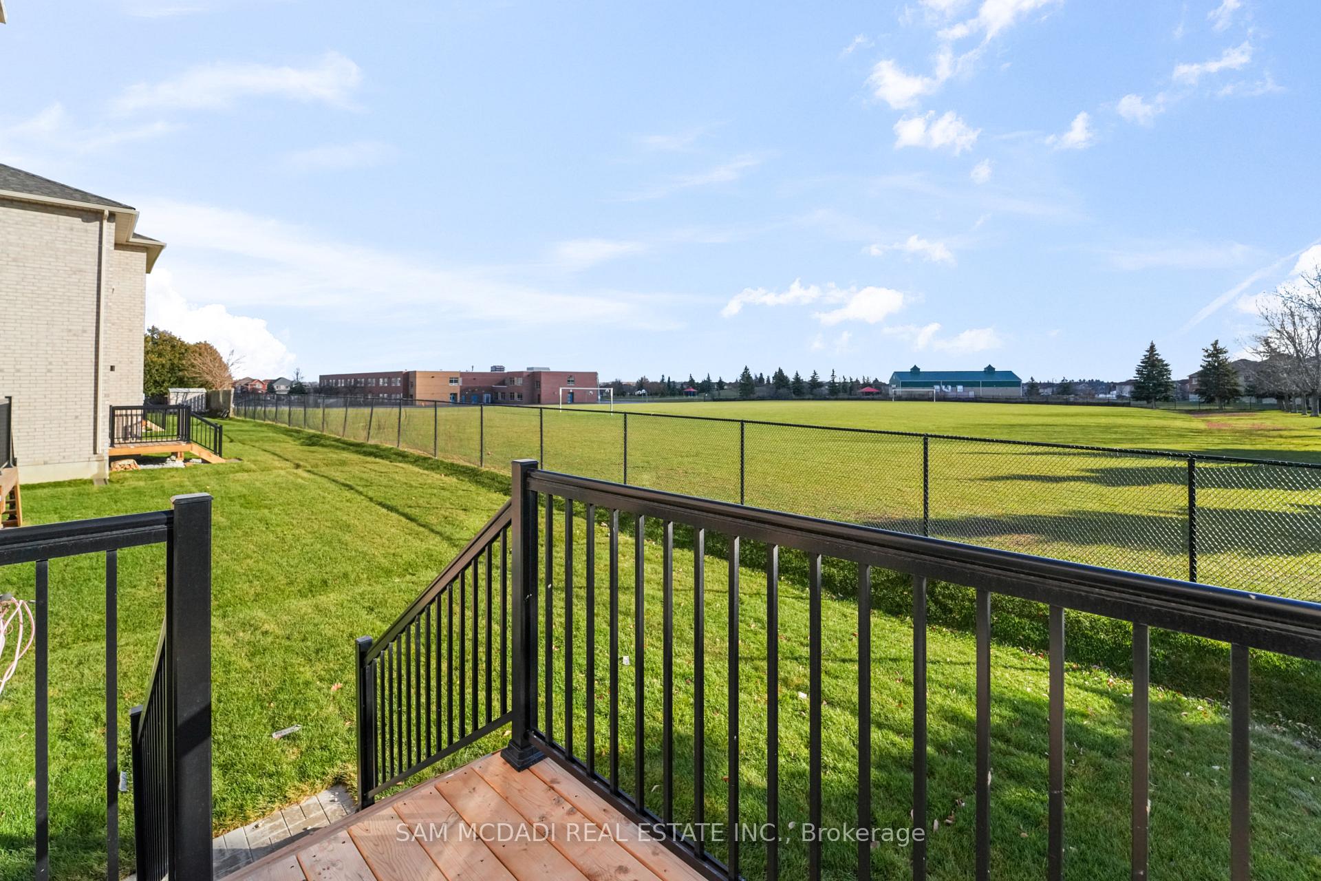 37 SOUTHBURY MANOR (Upper) Drive