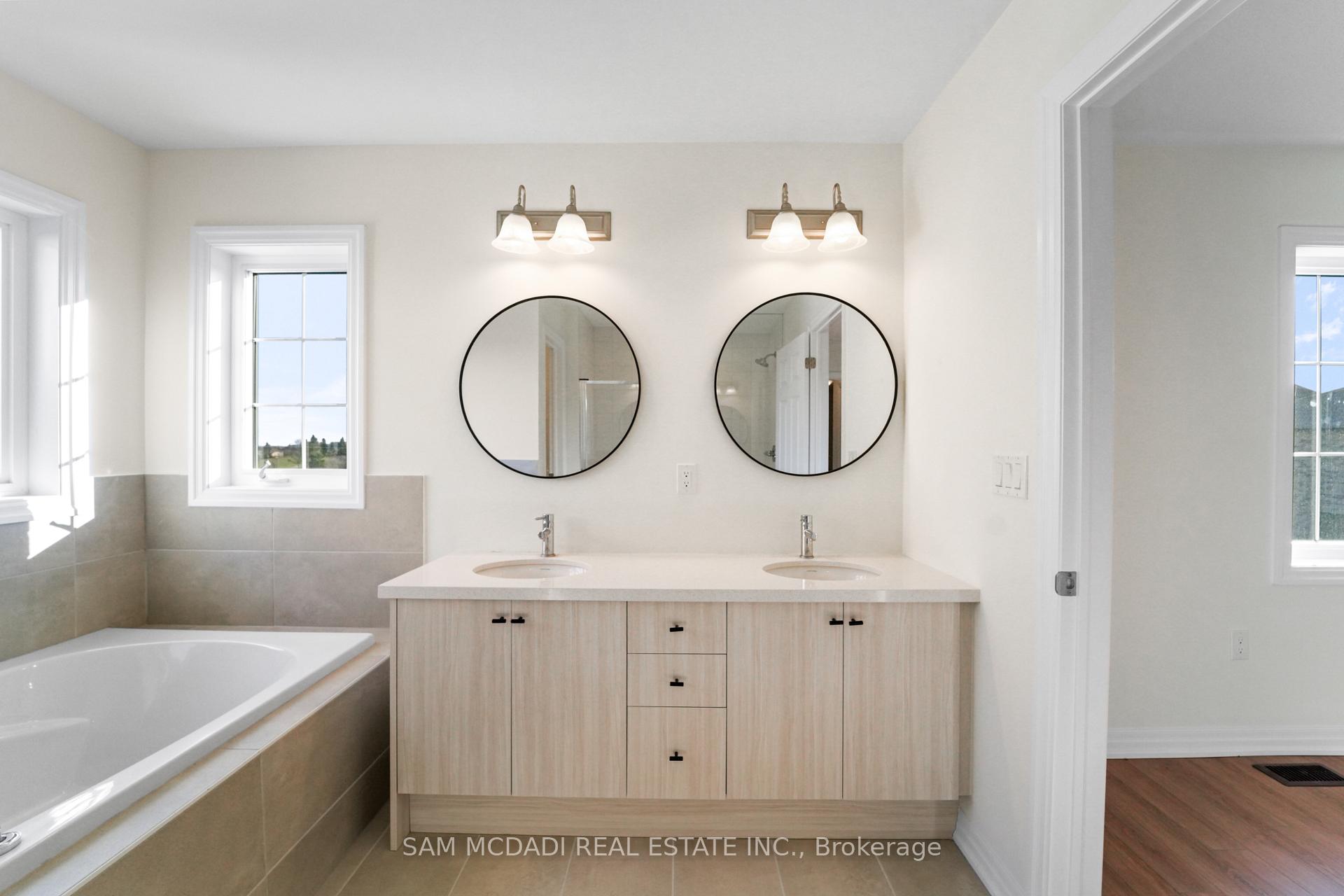 37 SOUTHBURY MANOR (Upper) Drive