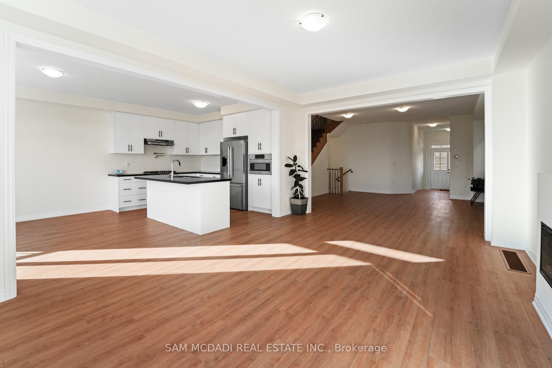 37 SOUTHBURY MANOR (Upper) Drive