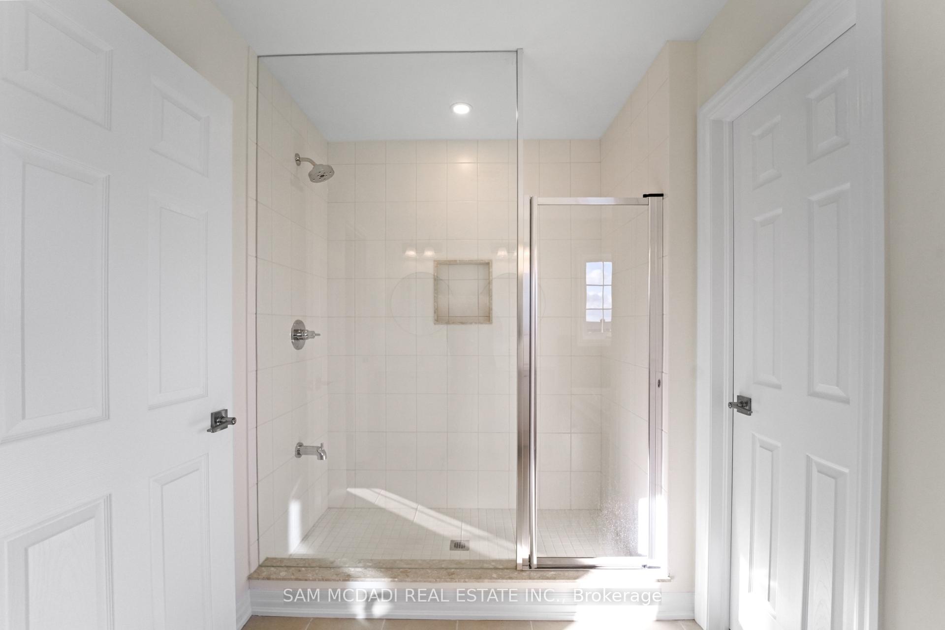 37 SOUTHBURY MANOR (Upper) Drive