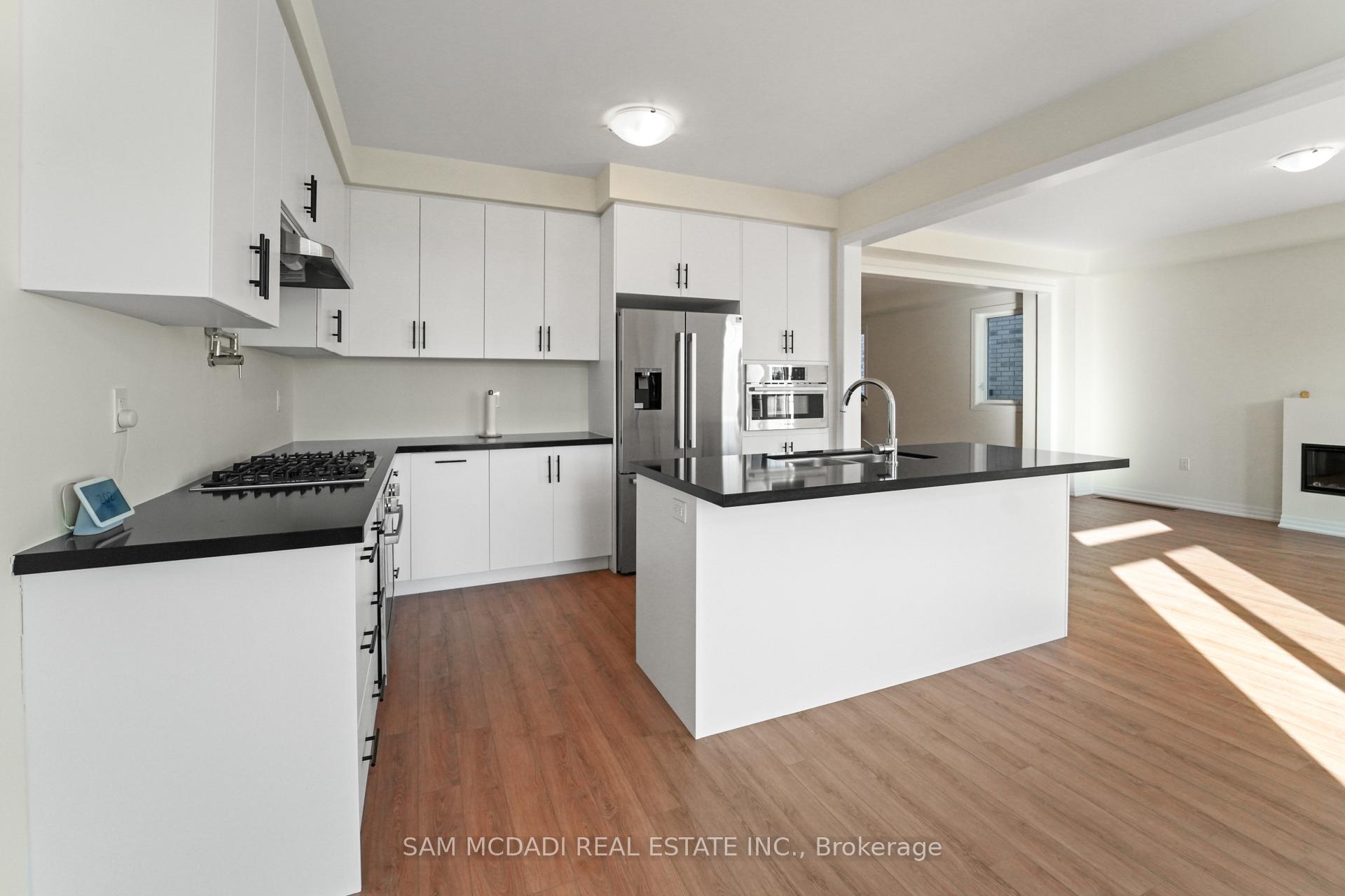 37 SOUTHBURY MANOR (Upper) Drive