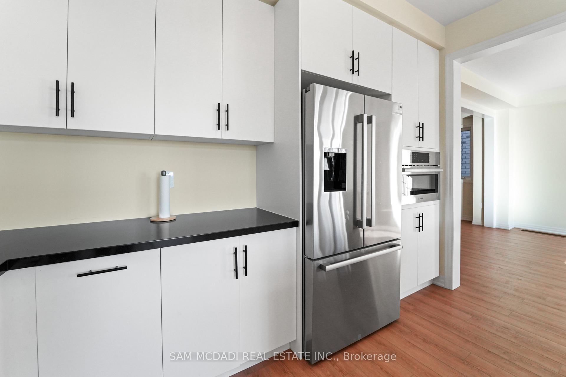 37 SOUTHBURY MANOR (Upper) Drive