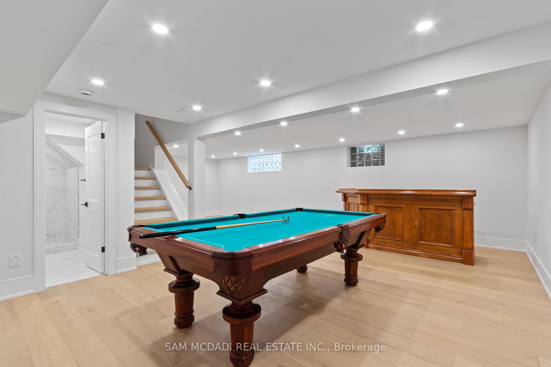 1882 Sherwood Forrest Circle