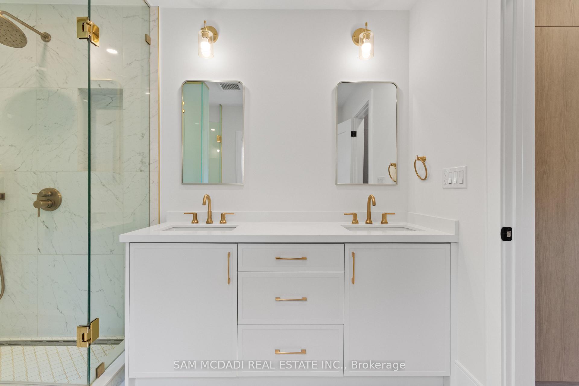 1882 Sherwood Forrest Circle