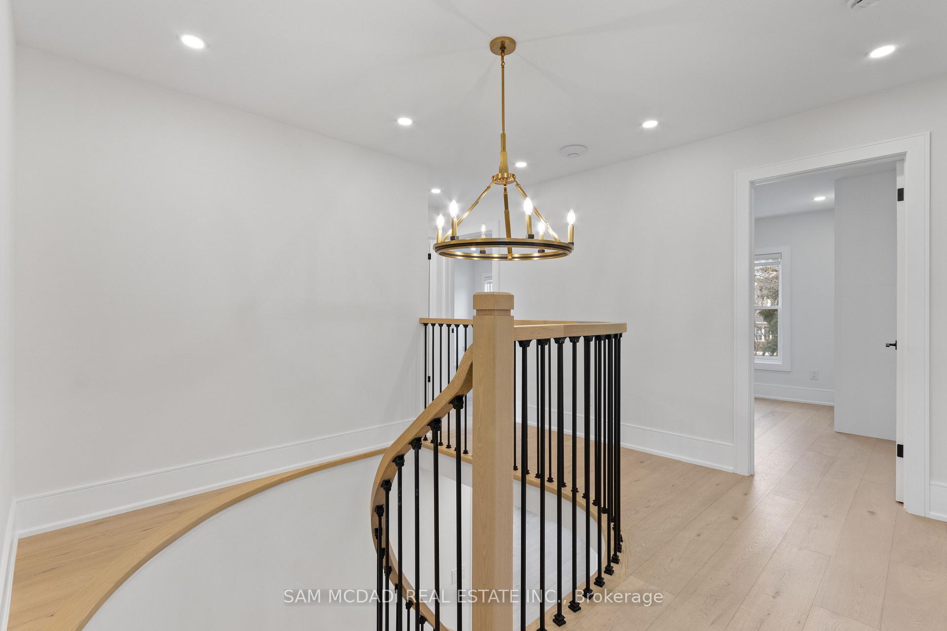 1882 Sherwood Forrest Circle