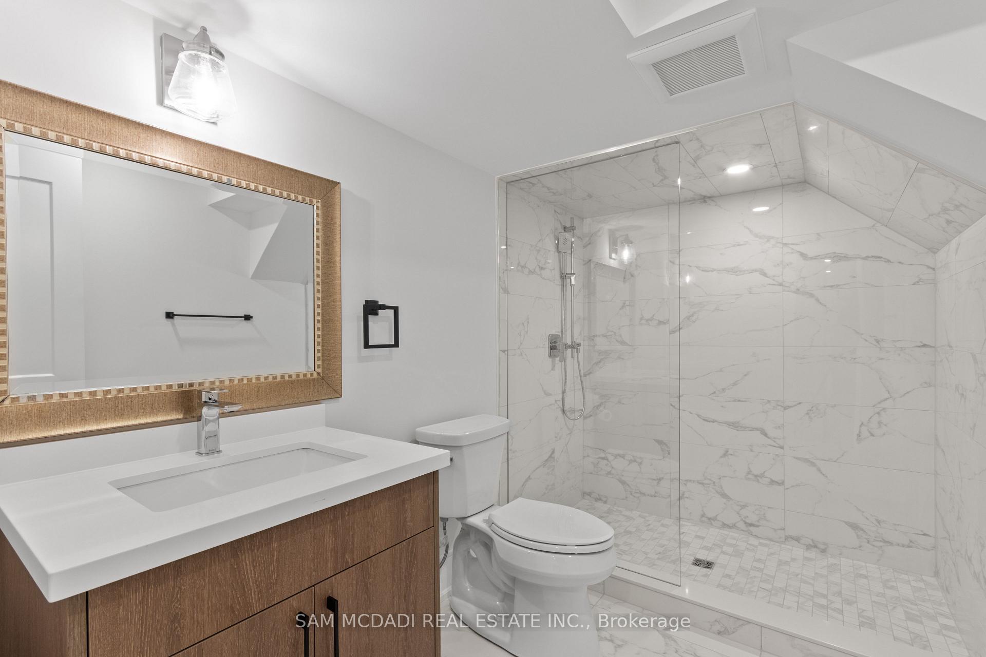 1882 Sherwood Forrest Circle