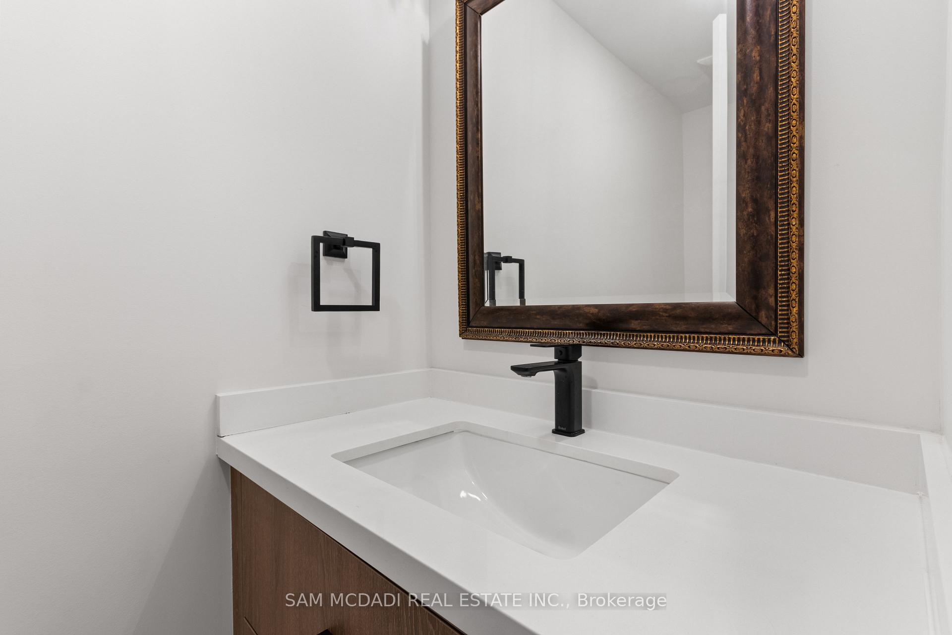 1882 Sherwood Forrest Circle