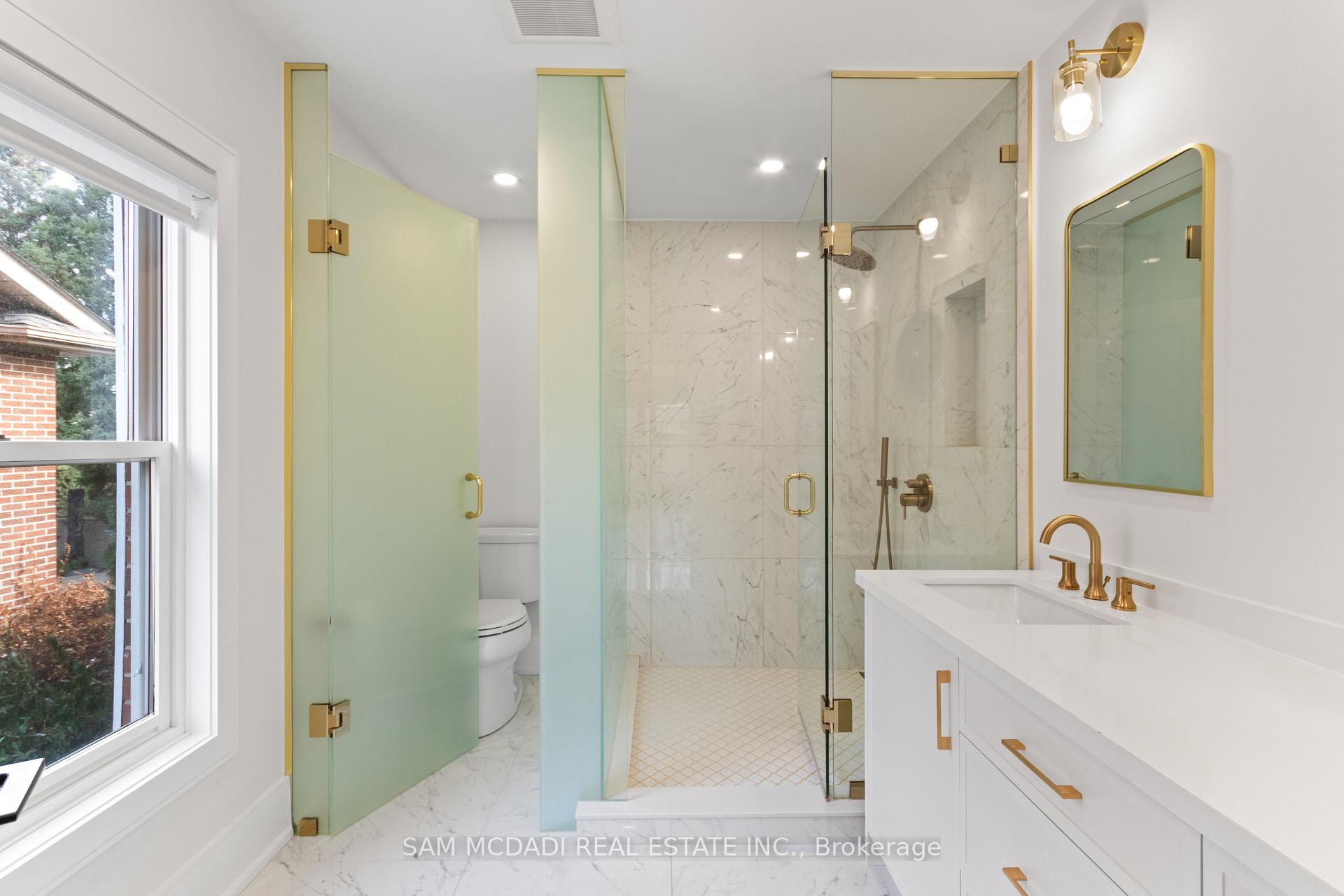 1882 Sherwood Forrest Circle