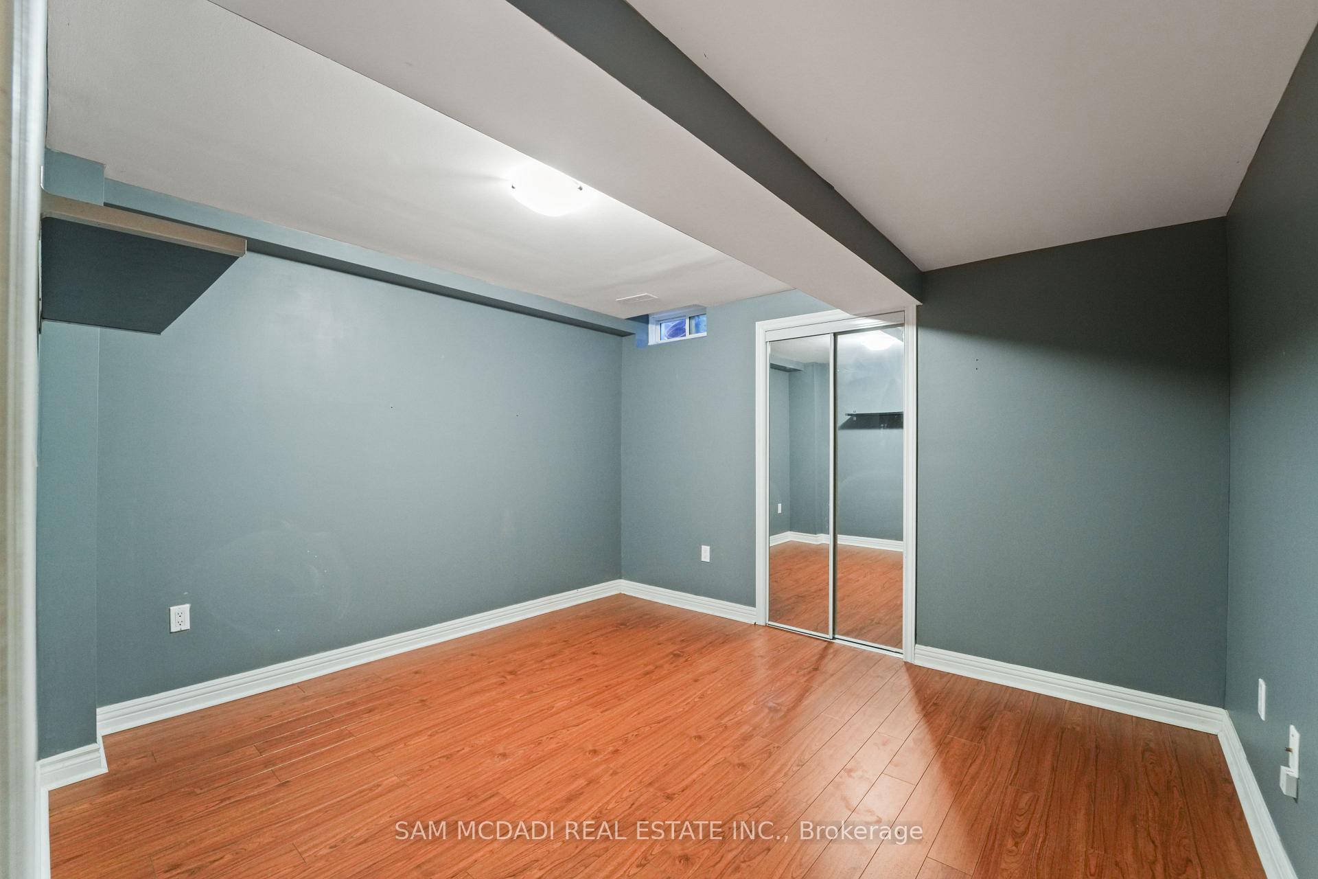 3619 Waterfall Crescent