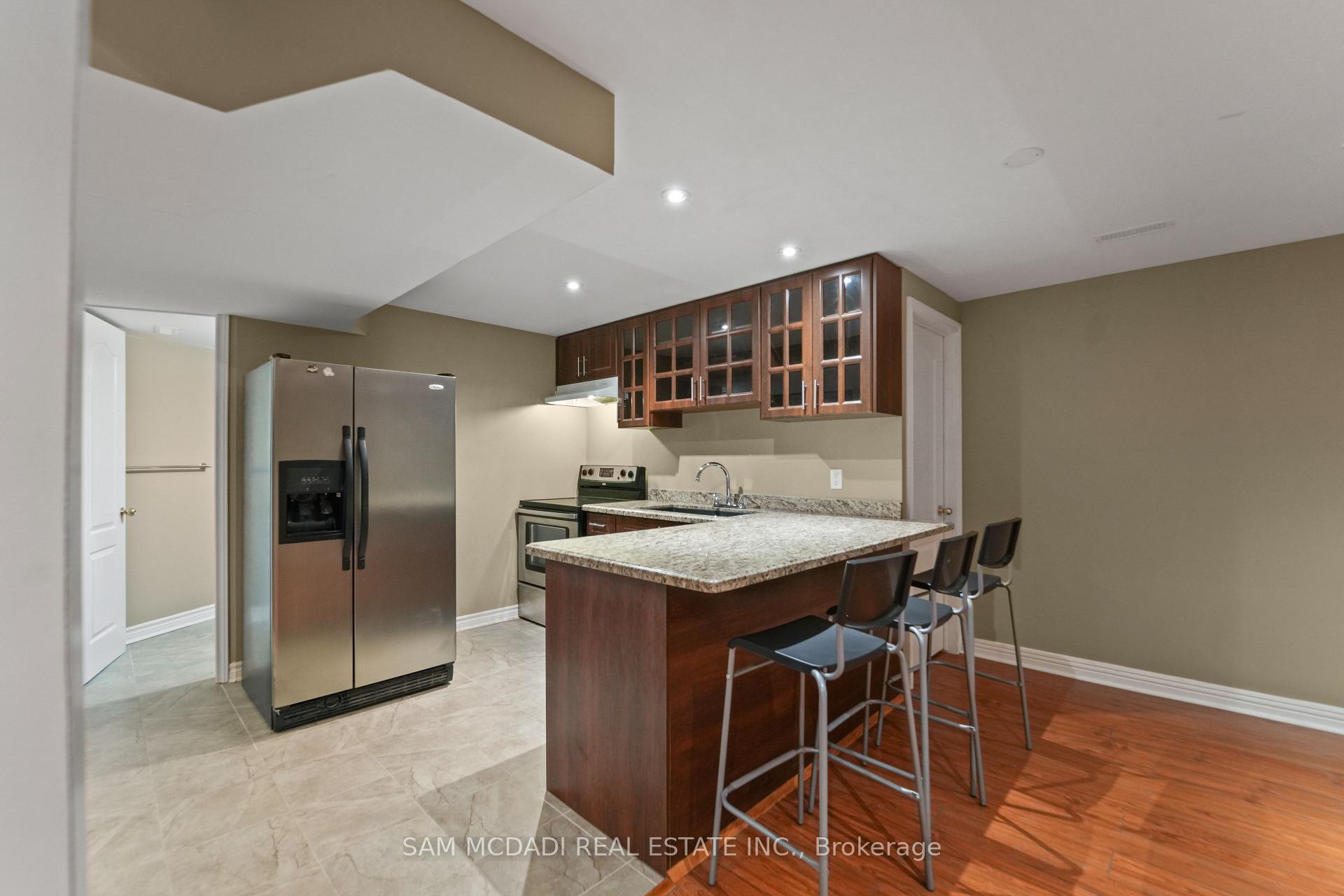 3619 Waterfall Crescent