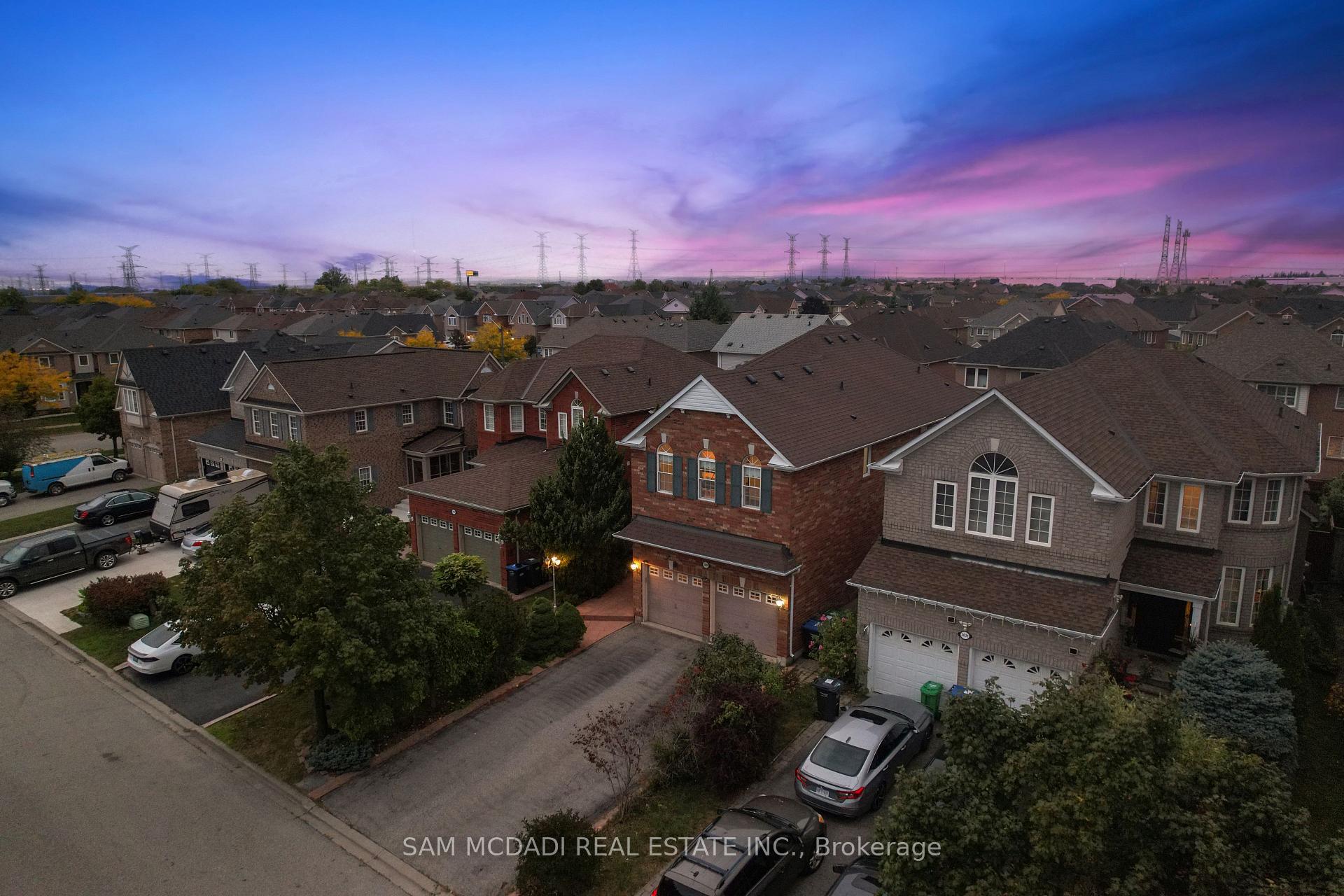 3619 Waterfall Crescent