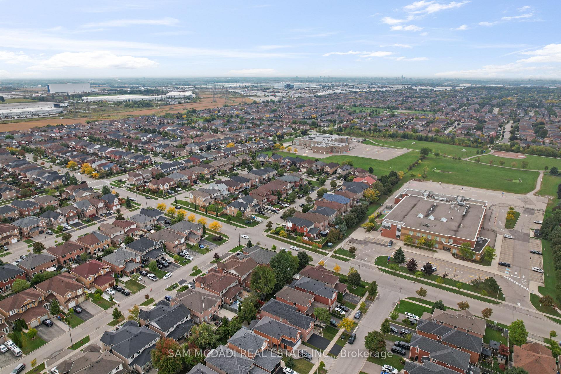 3619 Waterfall Crescent