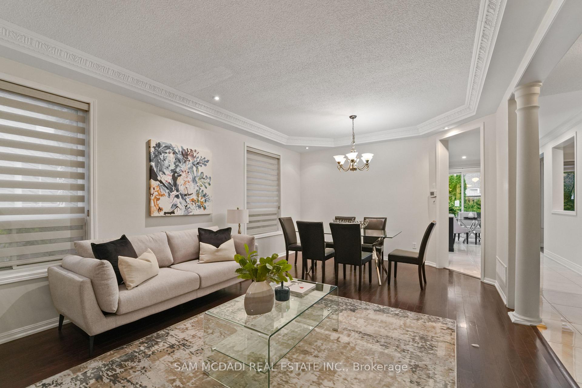 3619 Waterfall Crescent