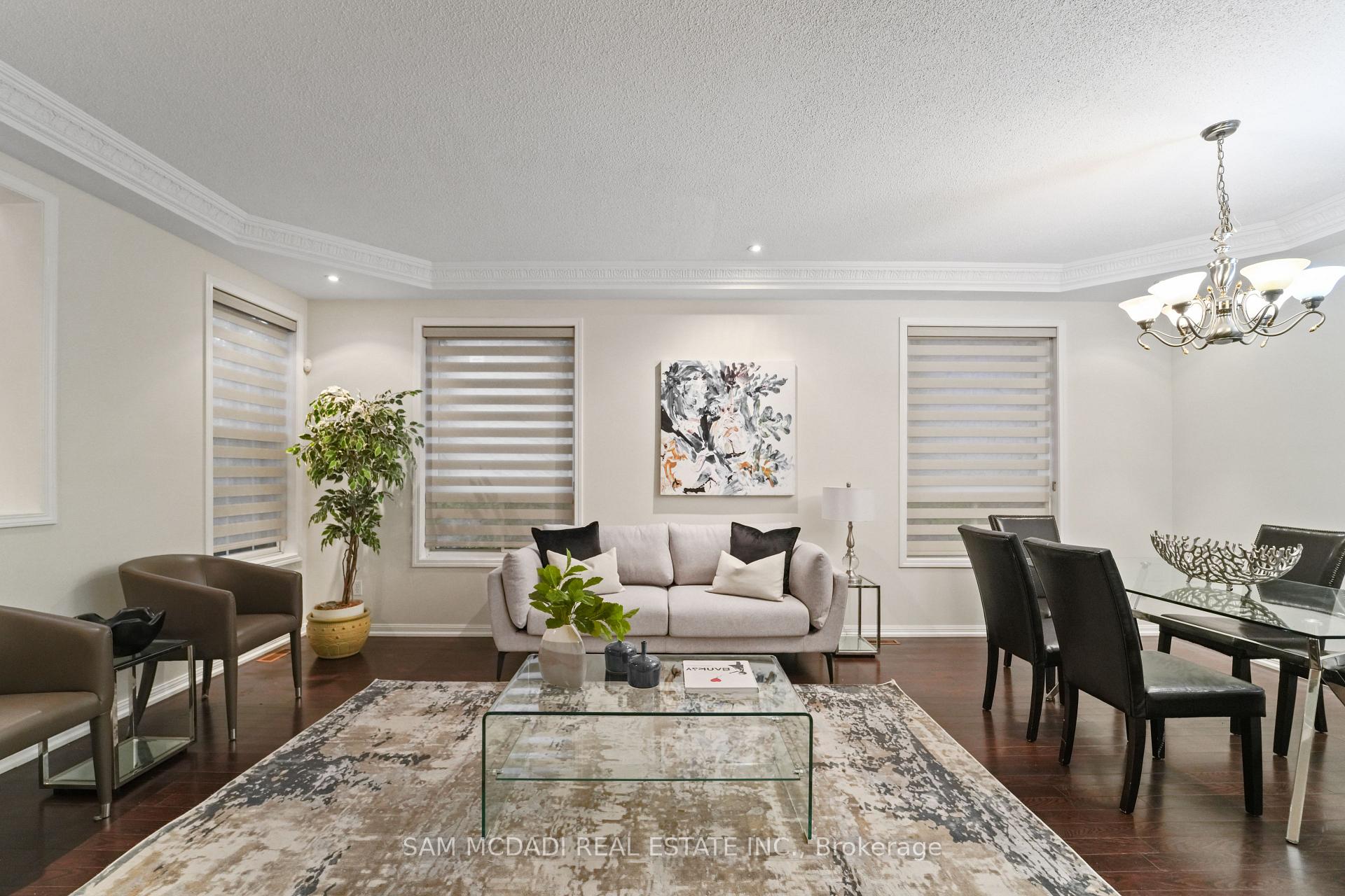 3619 Waterfall Crescent