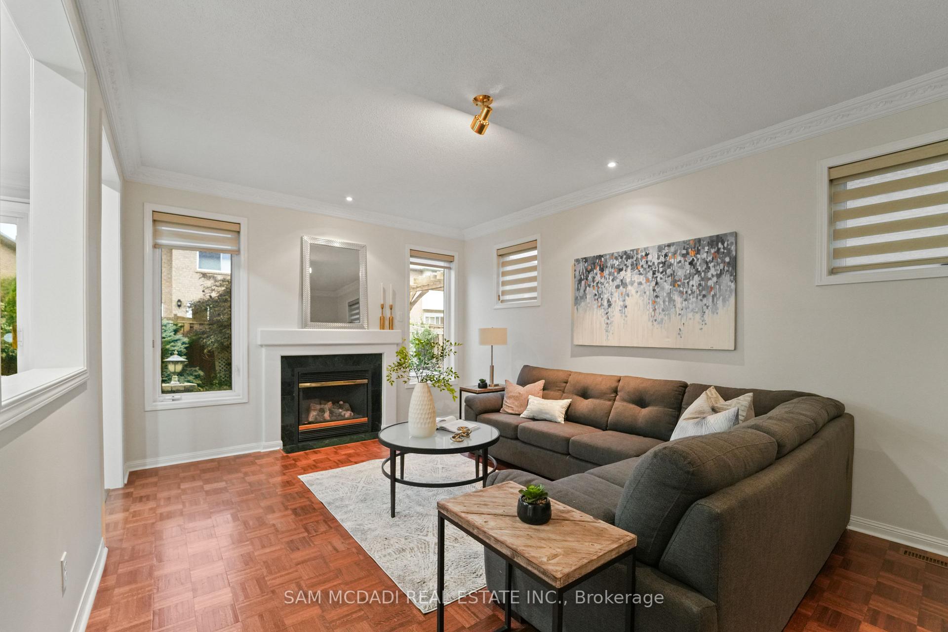 3619 Waterfall Crescent