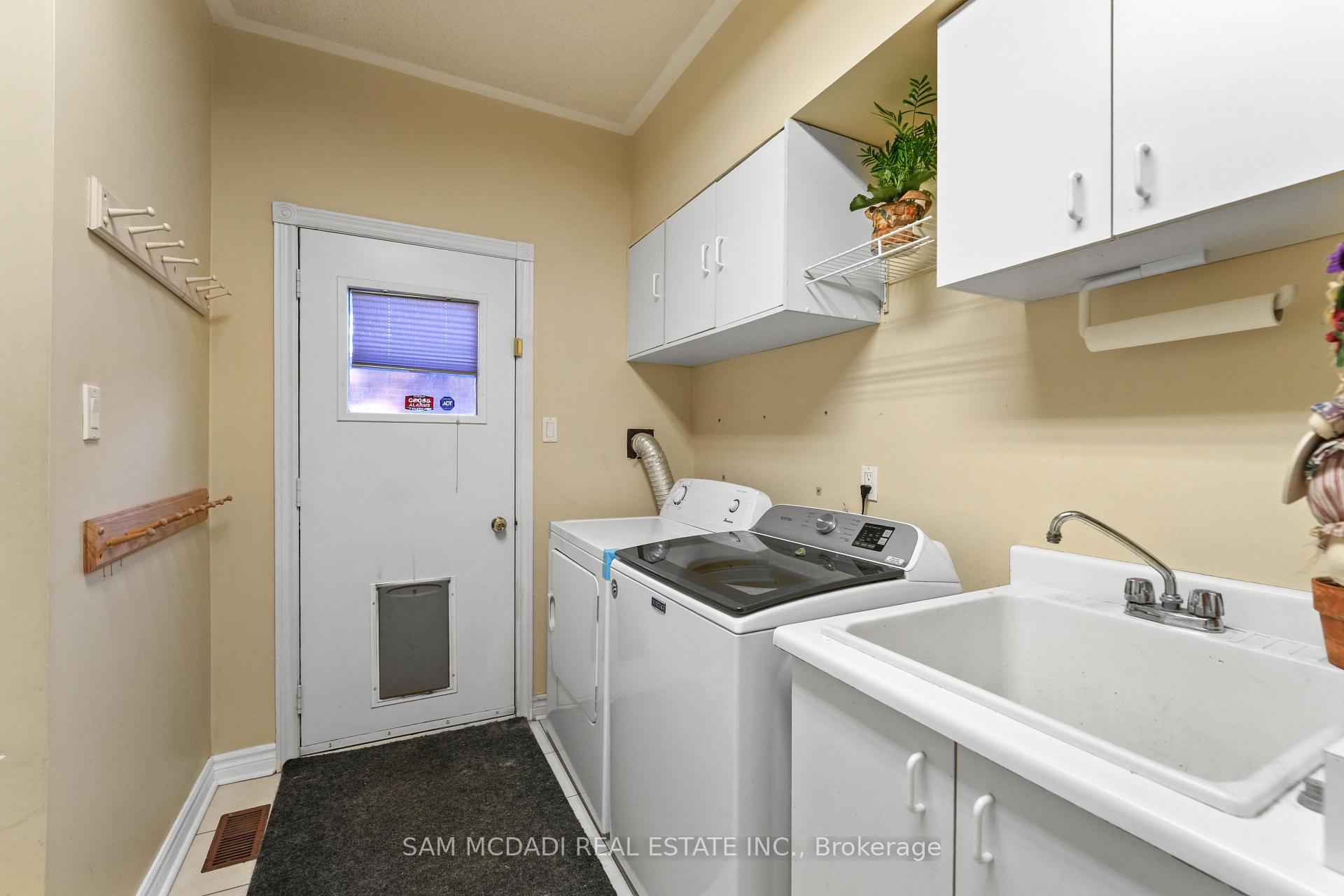 4873 Forest Hill Drive