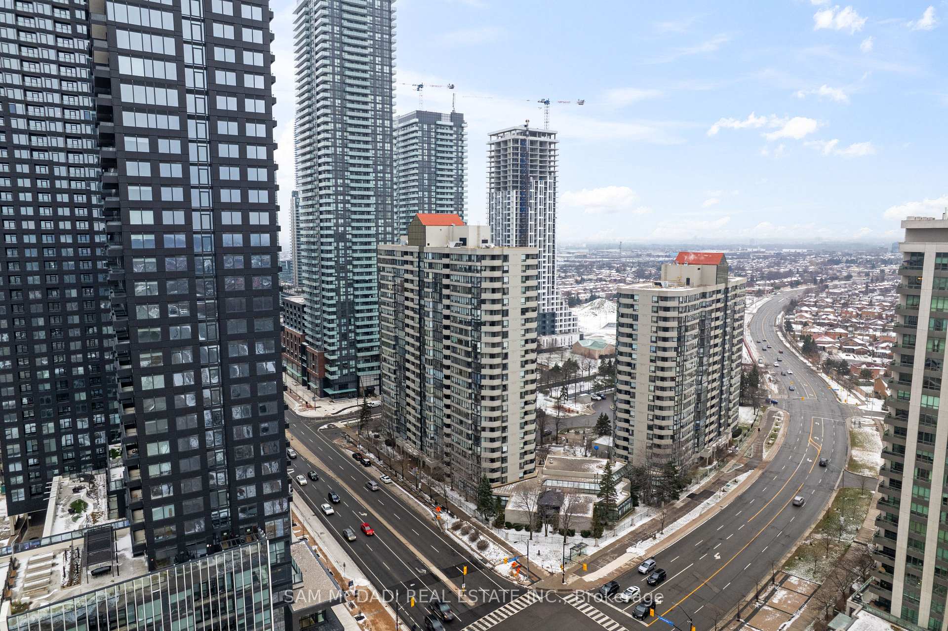 330 Rathburn Road W 305