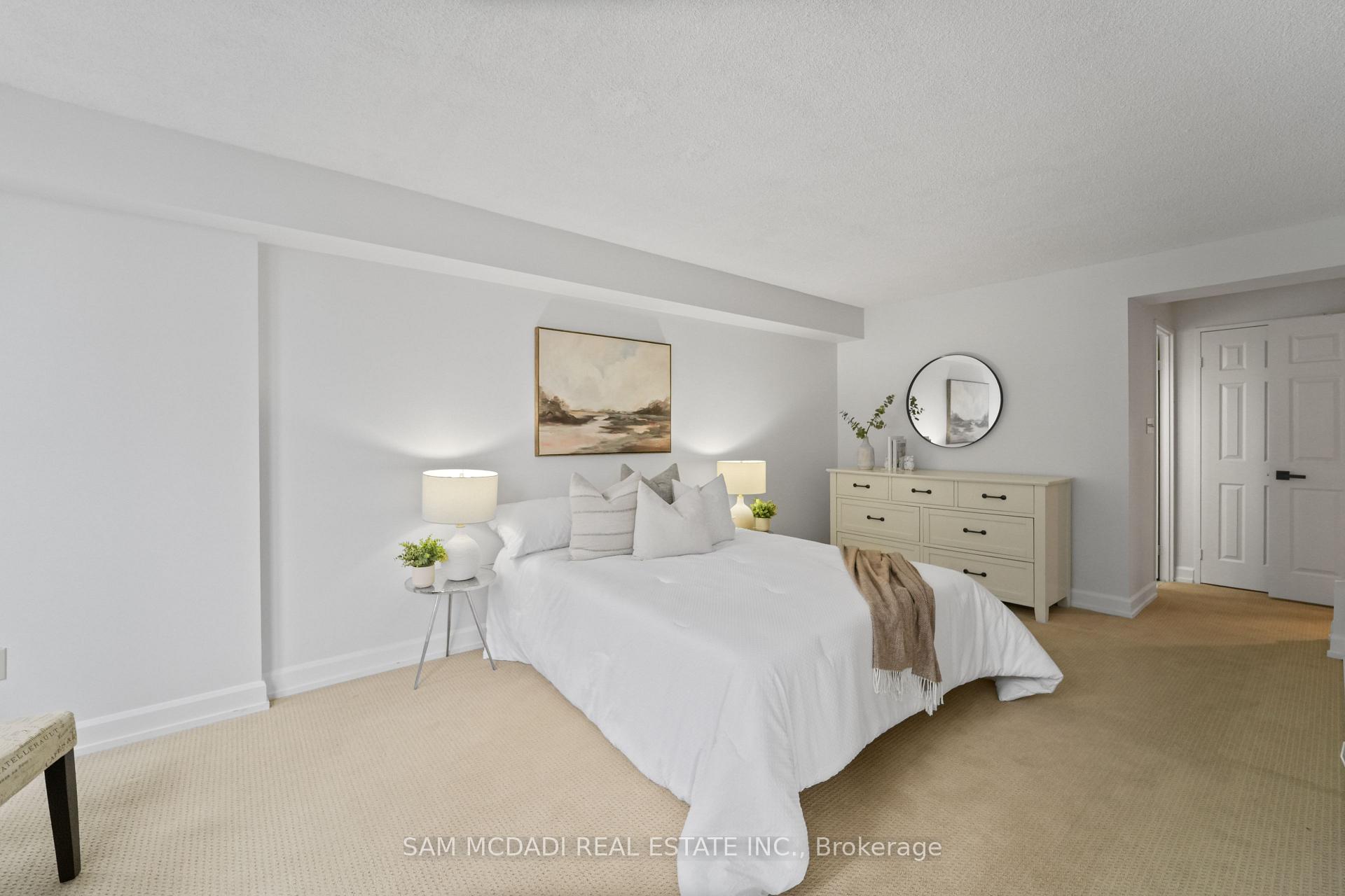 330 Rathburn Road W 305