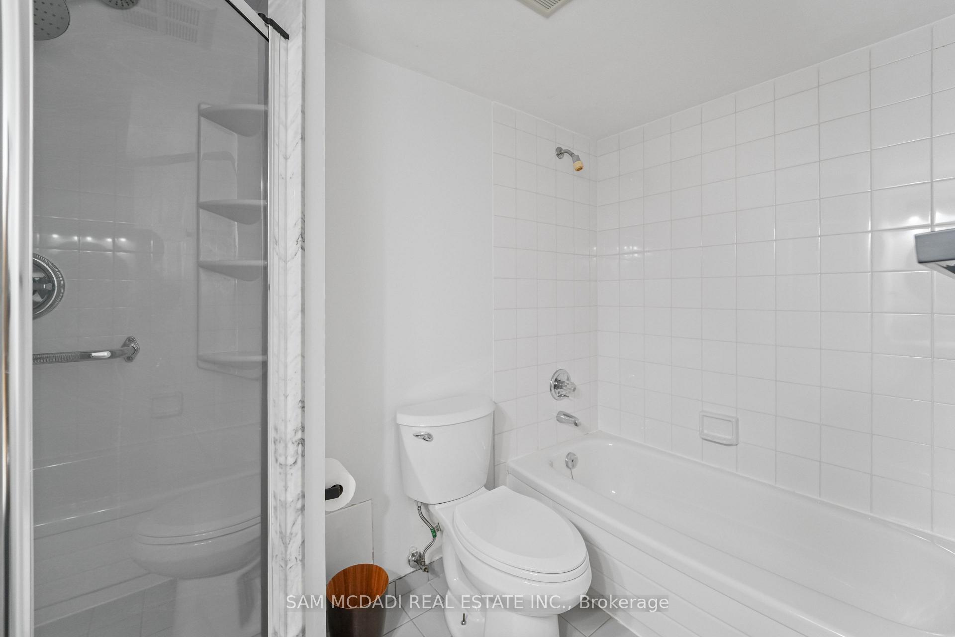 330 Rathburn Road W 305