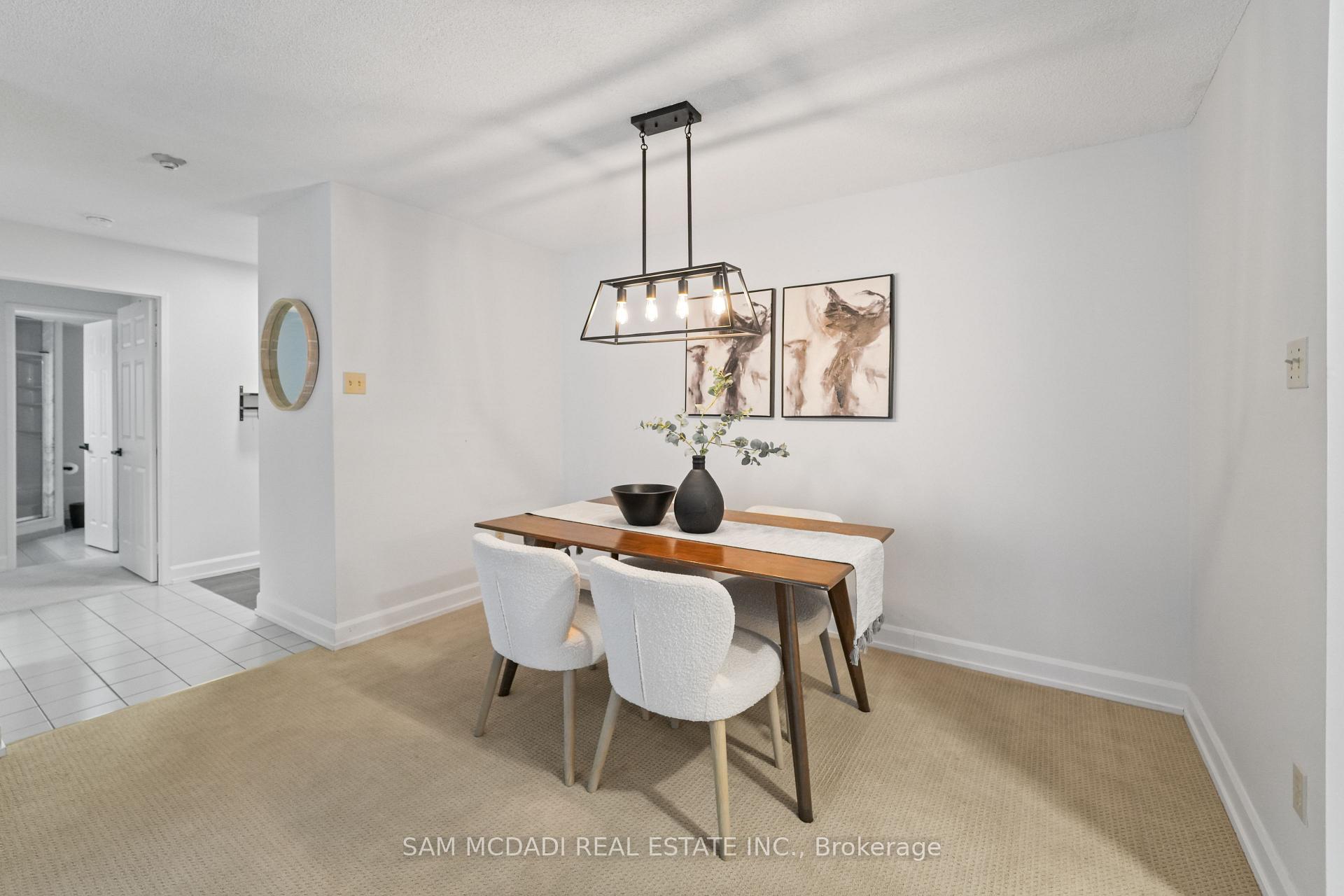 330 Rathburn Road W 305