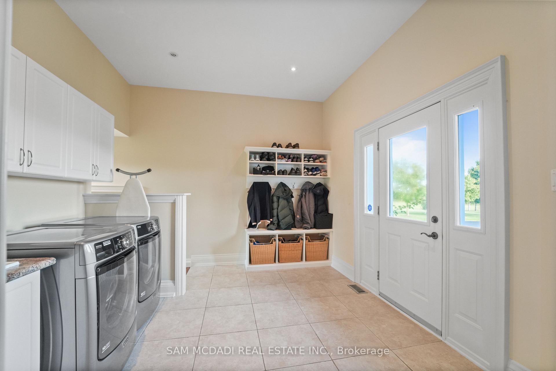 5431 Appleby Line