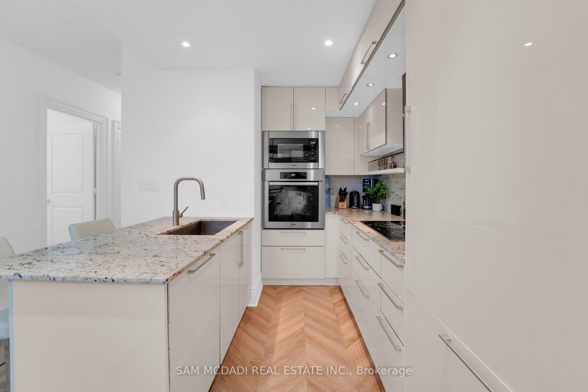 16 Brookers Lane PH1