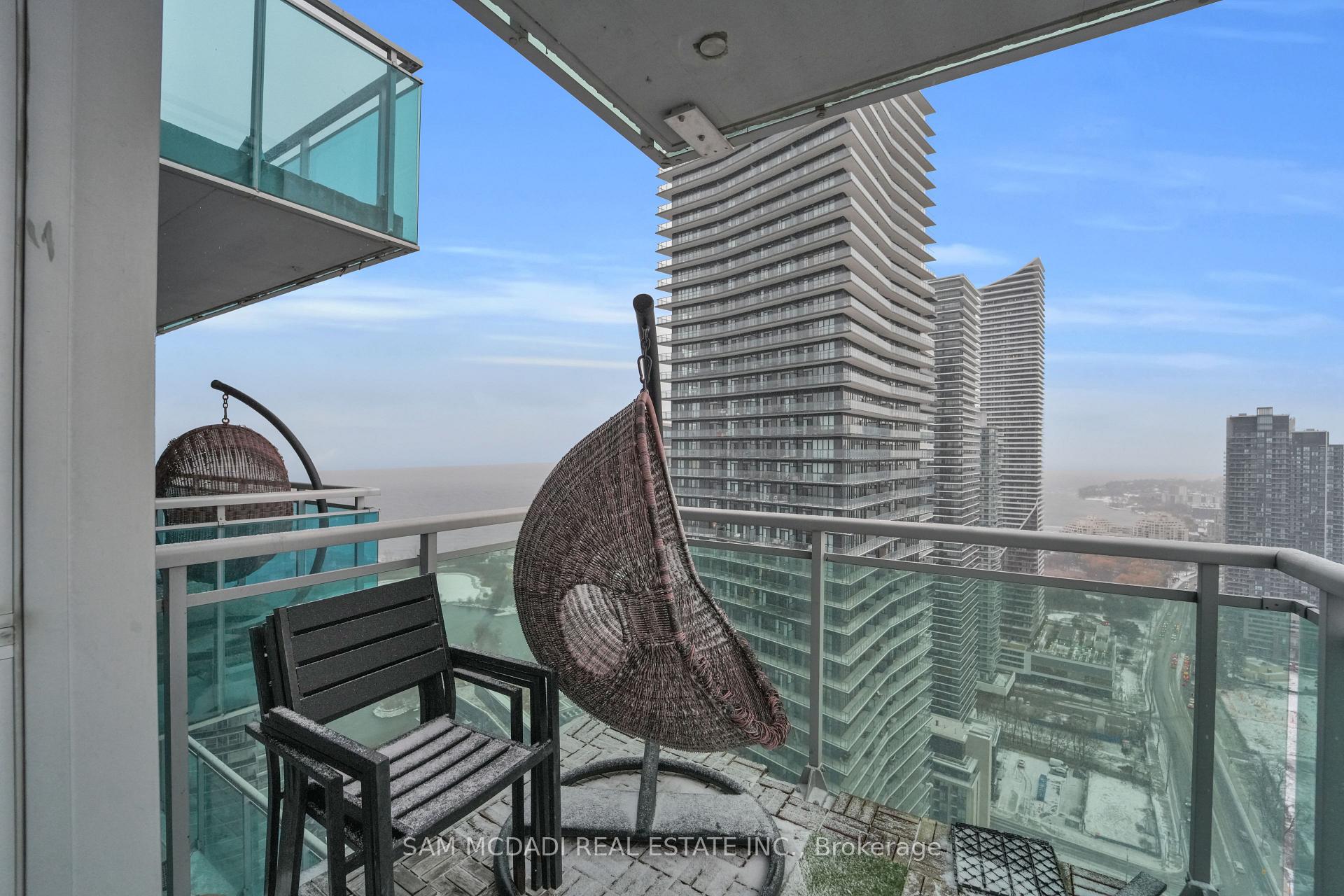 16 Brookers Lane PH1