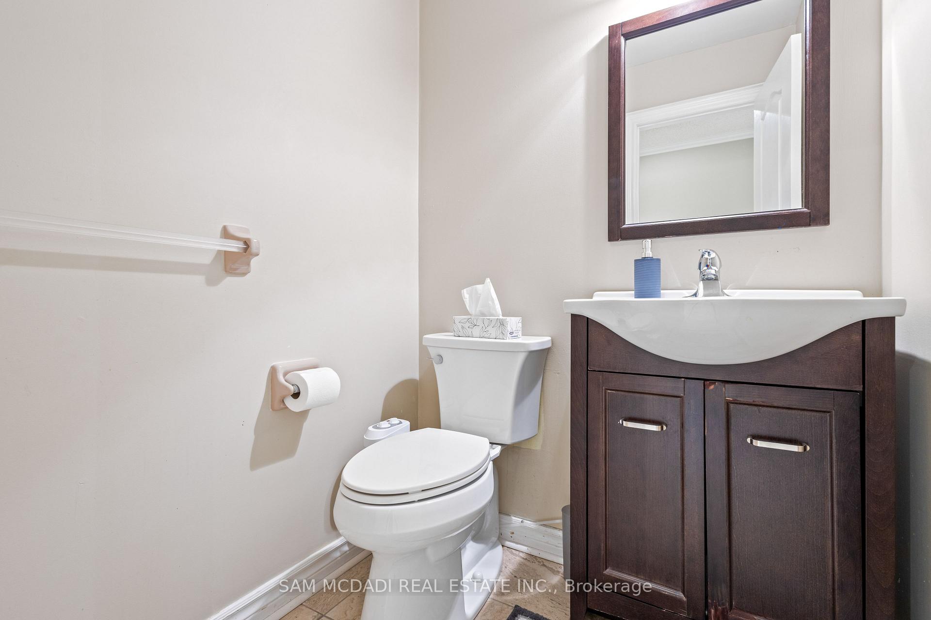 2492 Erin Centre Boulevard