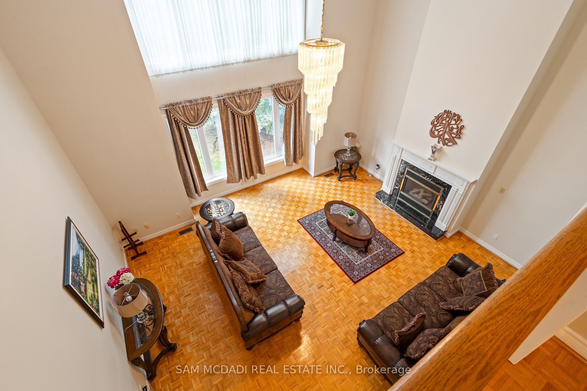 2492 Erin Centre Boulevard