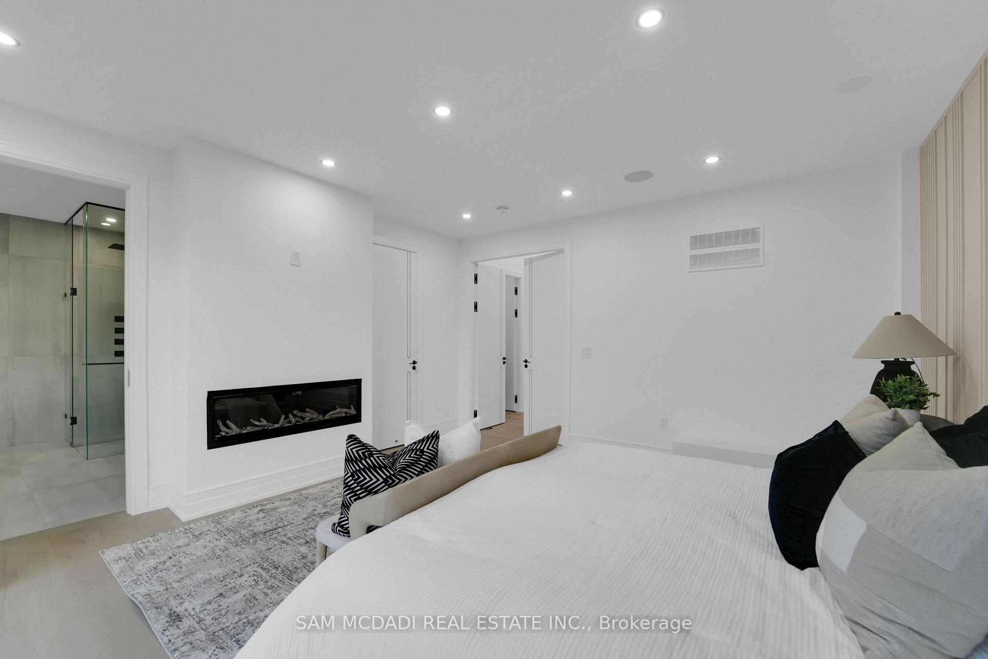 468 Saville Crescent