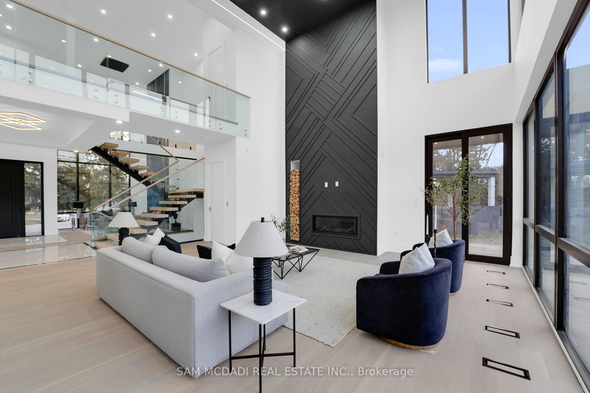 468 Saville Crescent