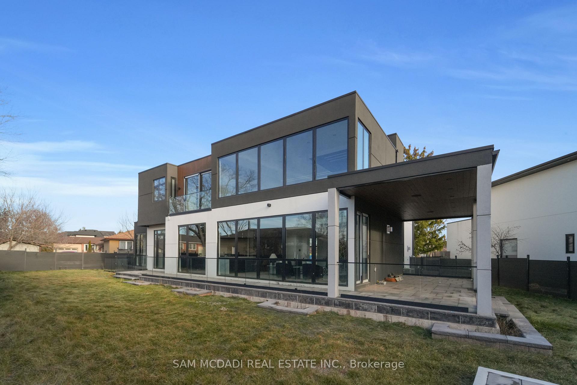 468 Saville Crescent