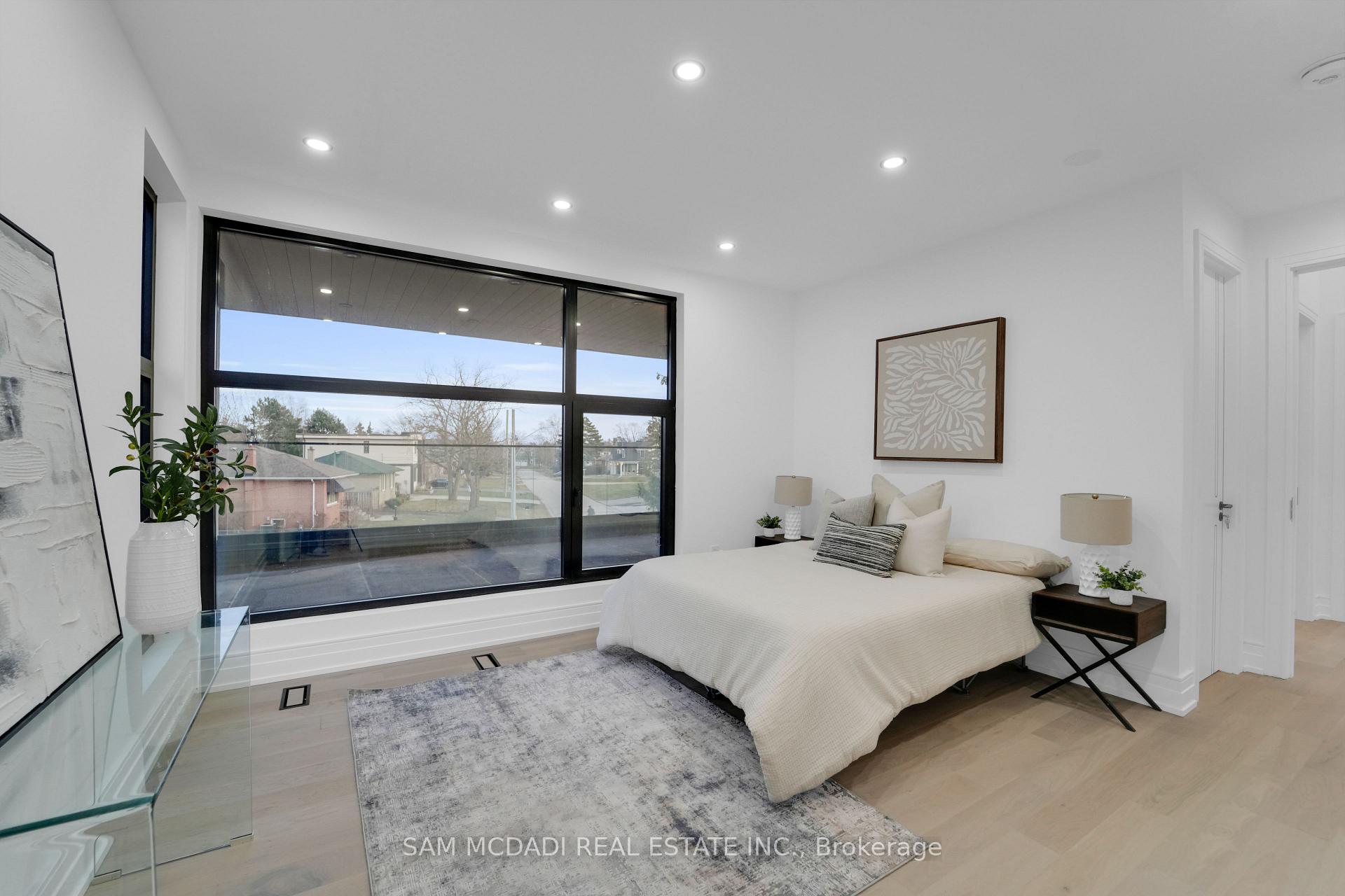 468 Saville Crescent