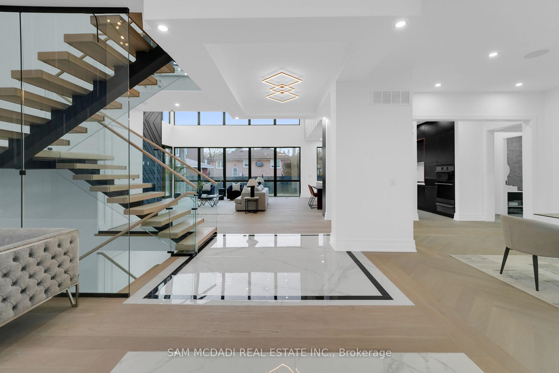 468 Saville Crescent