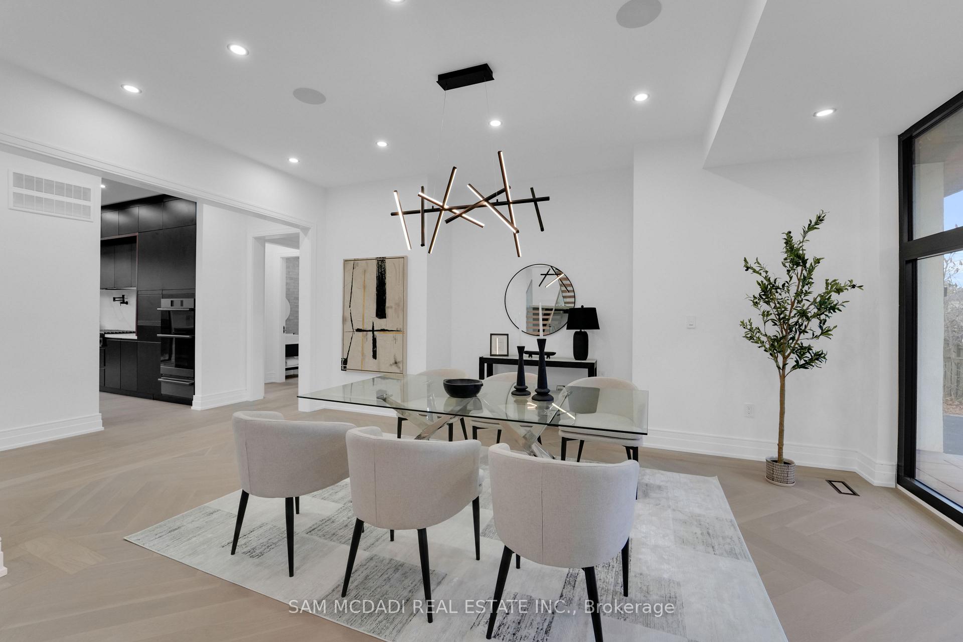 468 Saville Crescent