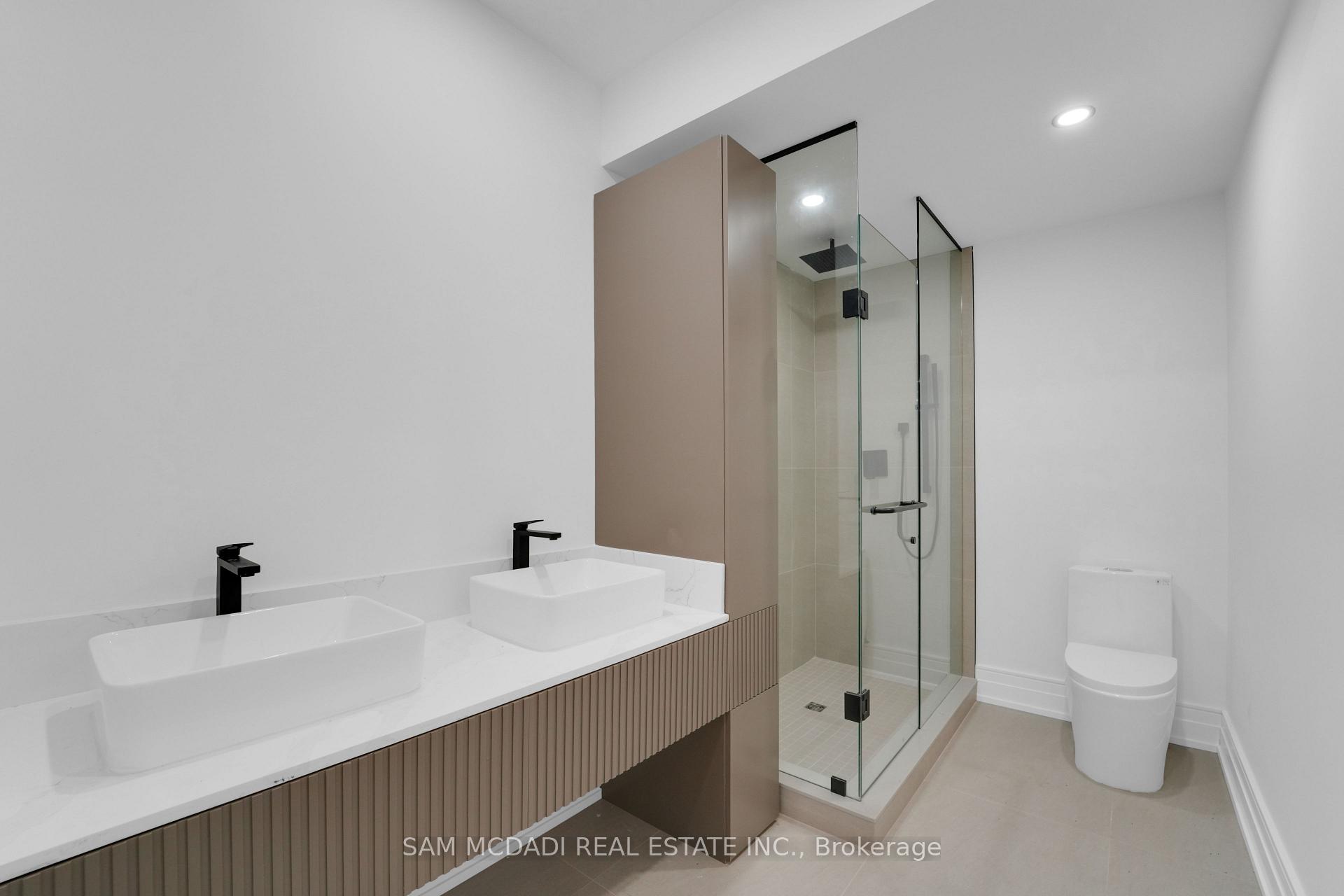 468 Saville Crescent